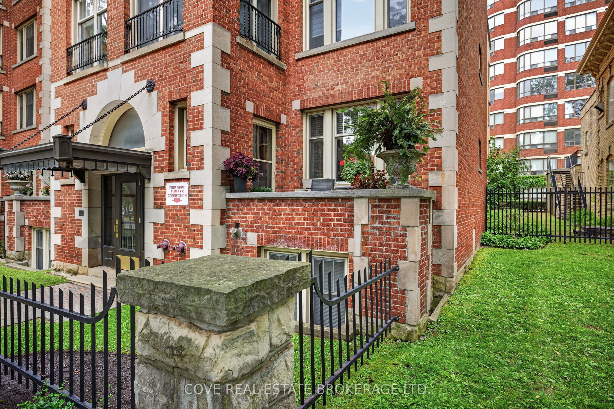 280 Queens Avenue 104, London East, ON N6B 1X3 photo 4