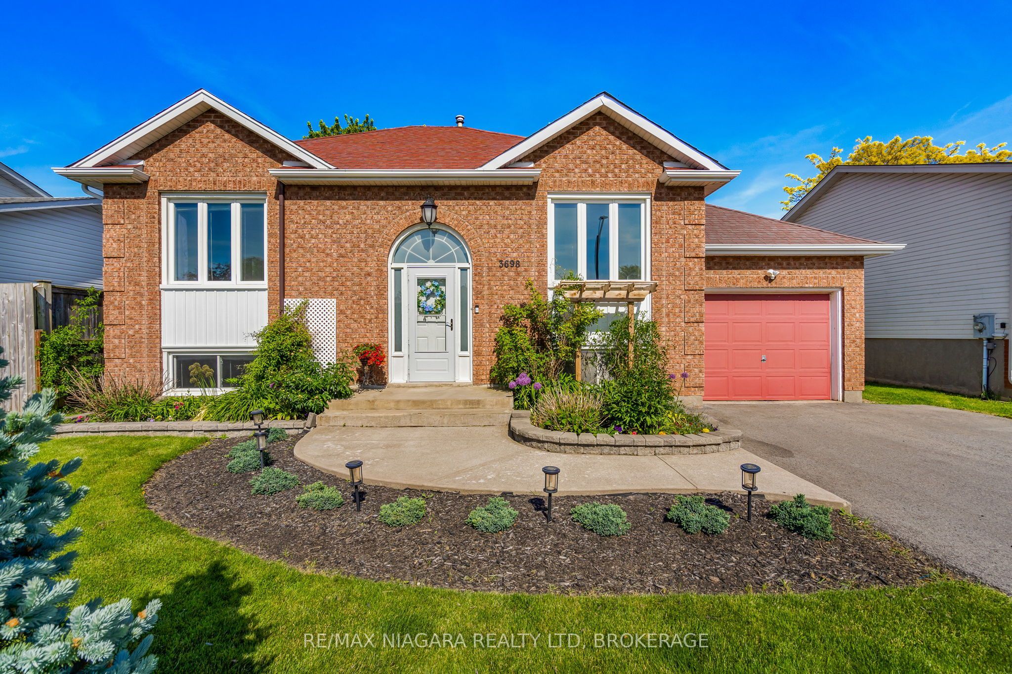 3698 Sussex Lane, Fort Erie, ON L0S 1S0 photo 3