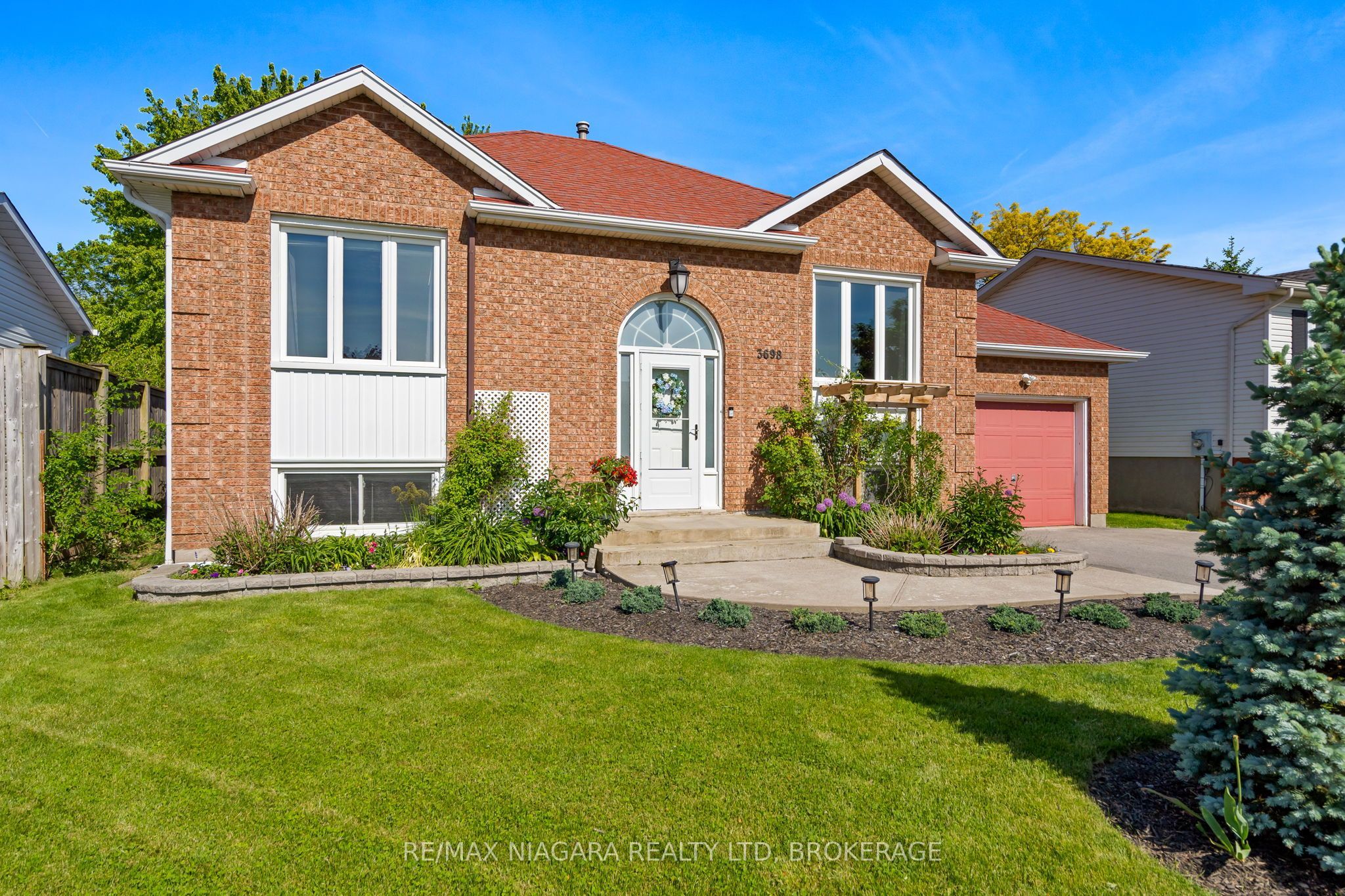 3698 Sussex Lane, Fort Erie, ON L0S 1S0 photo 5