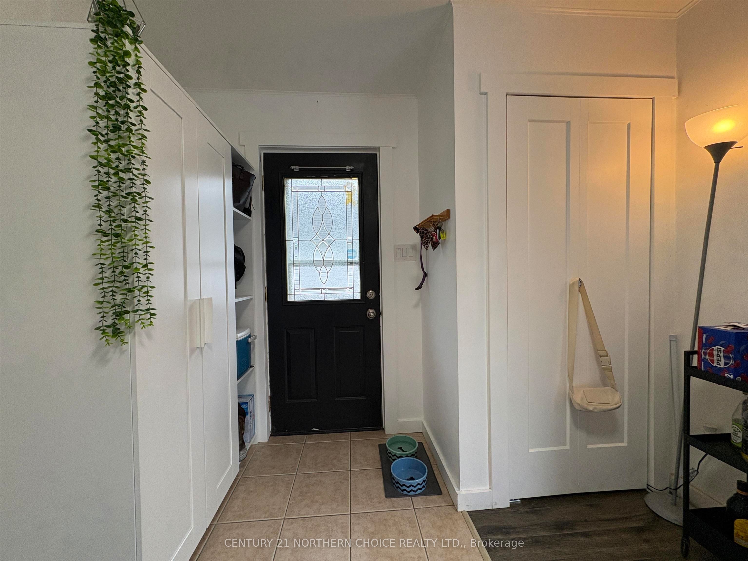 905 Portage Avenue N, Fort Frances, ON P9A 2A9 photo 3