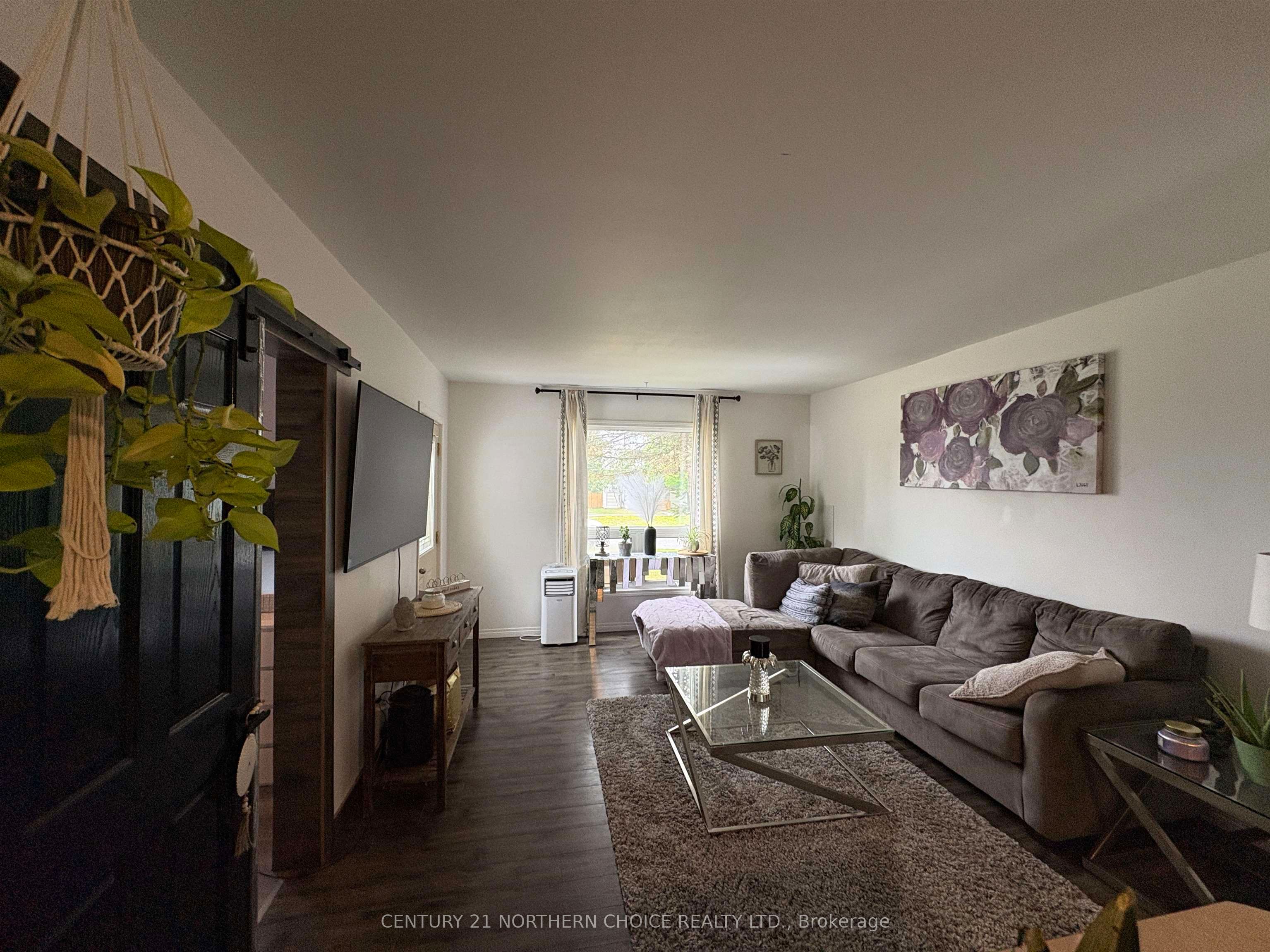 905 Portage Avenue N, Fort Frances, ON P9A 2A9 photo 4
