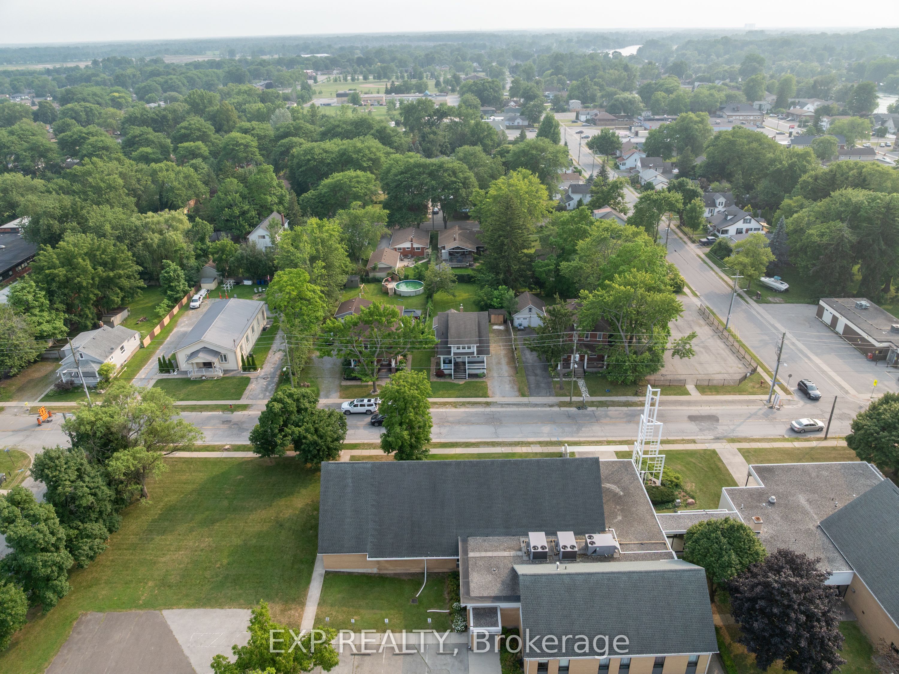 8289 Willoughby Drive, Niagara Falls, ON L2G 6X4 photo 3