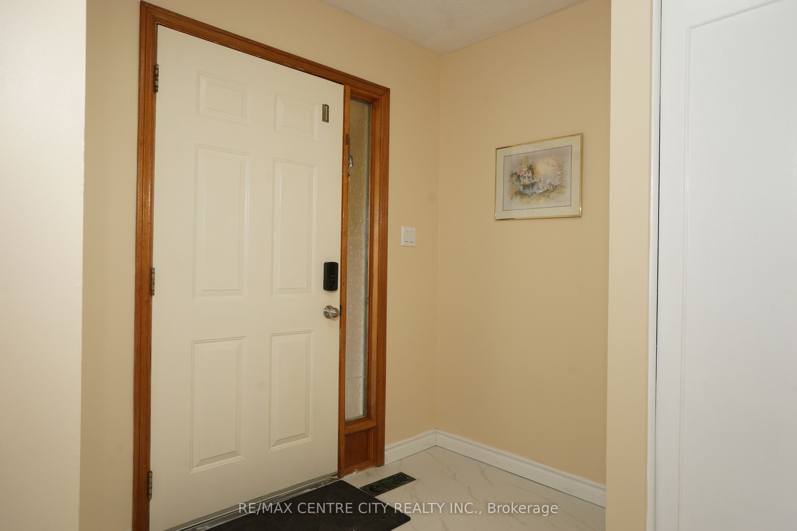 136 Concord Crescent, London North, ON N6G 3H7 photo 2