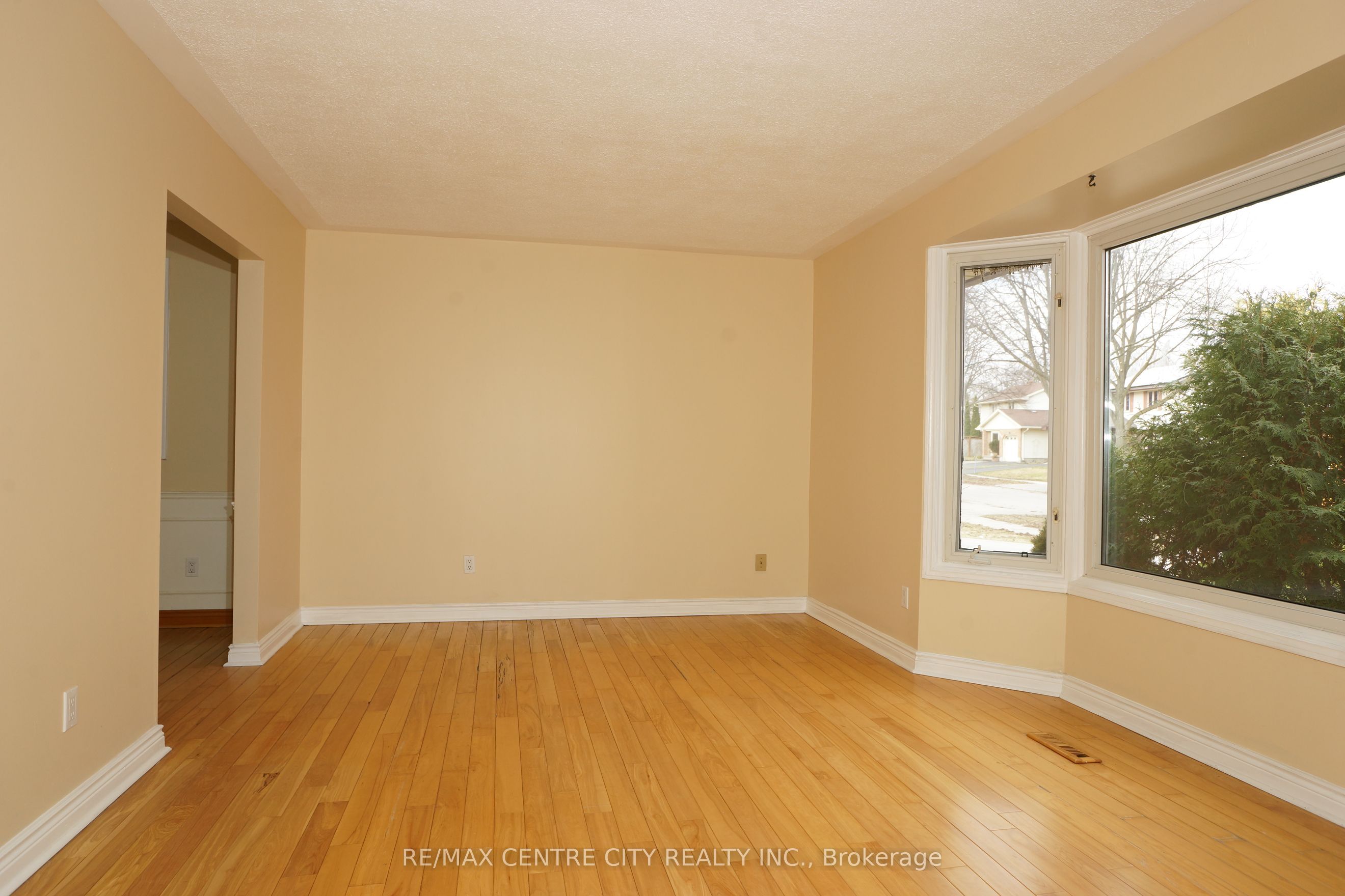 136 Concord Crescent, London North, ON N6G 3H7 photo 4