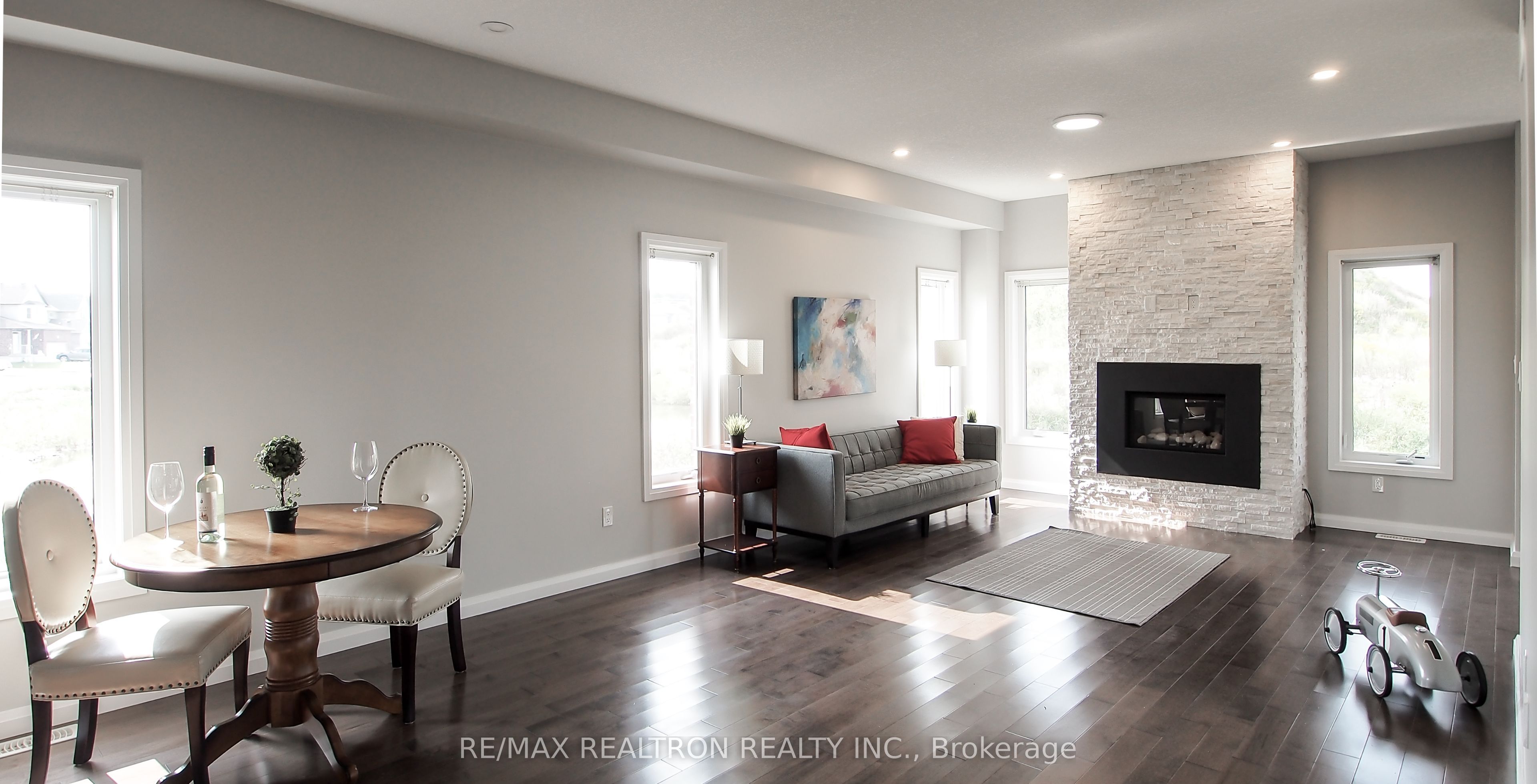 537 Sundew Drive, Waterloo, ON N2V 0B8 photo 3