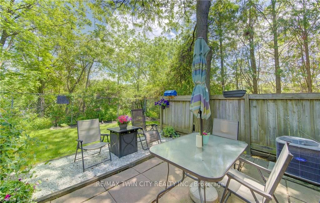 280 THALER Avenue 22, Kitchener, ON N2A 1R6 photo 4