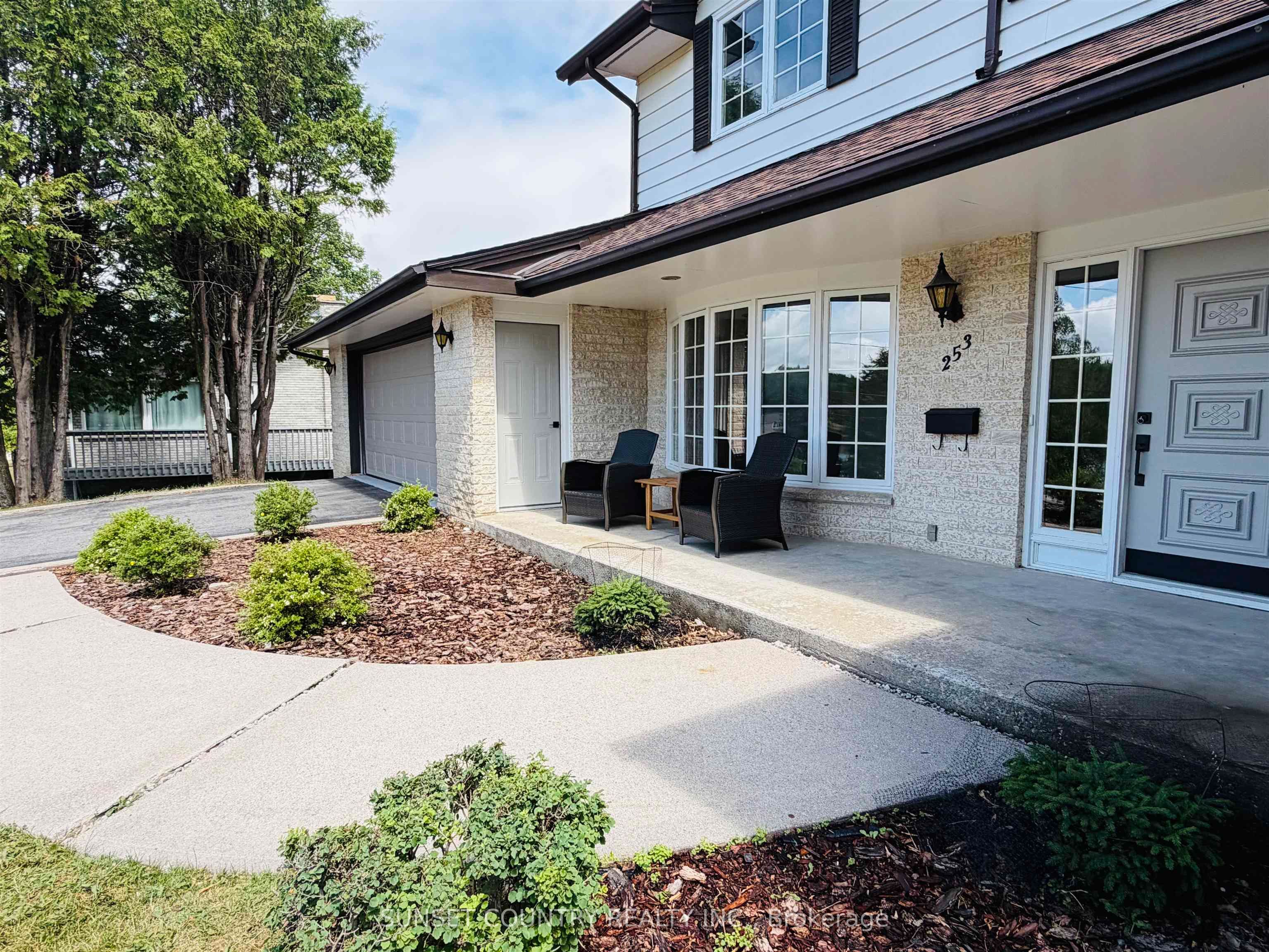 253 Riverview Drive, Dryden, ON P8N 1W7 photo 4