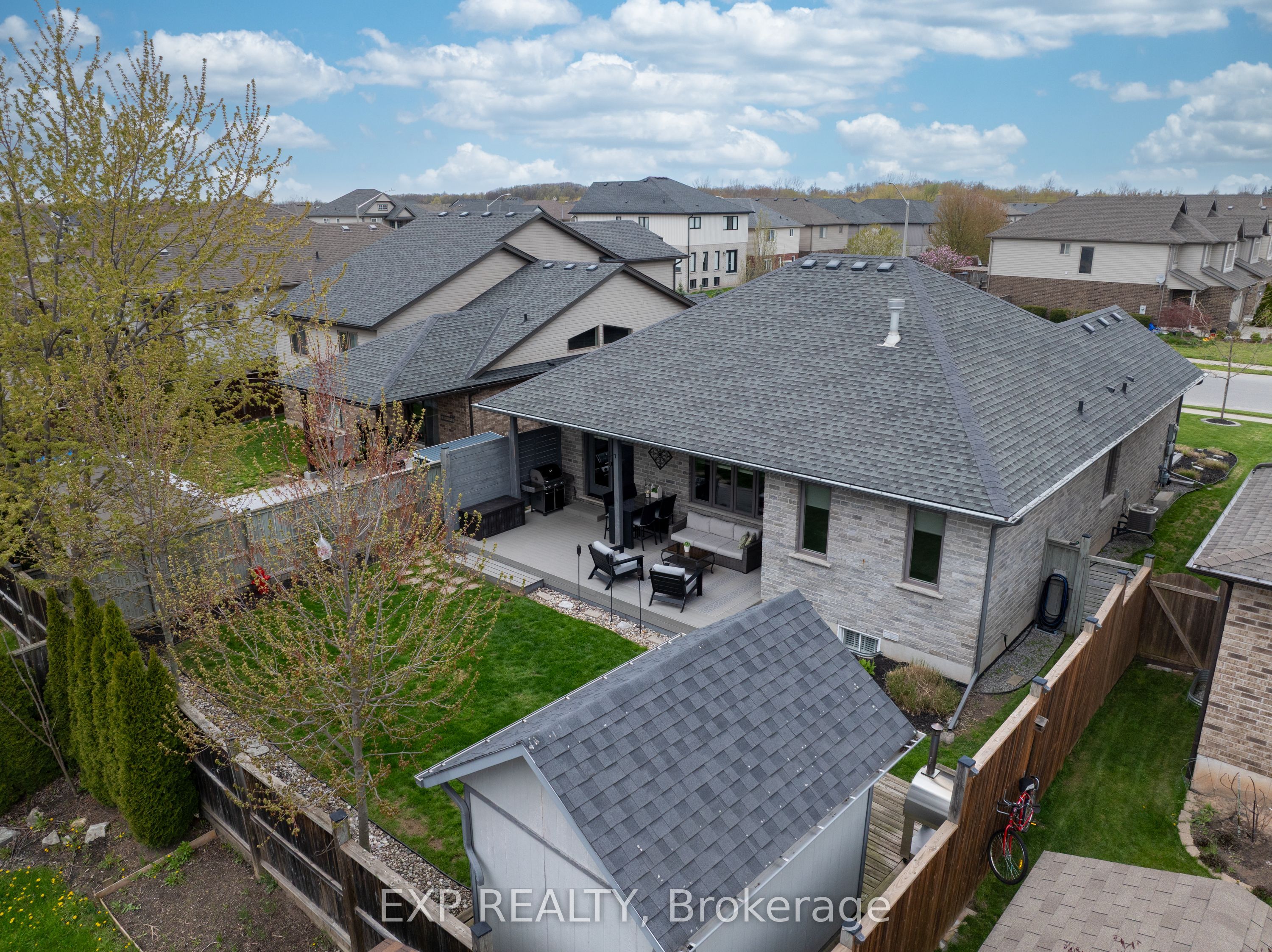 8736 Angie Drive, Niagara Falls, ON L2H 0H9 photo 3