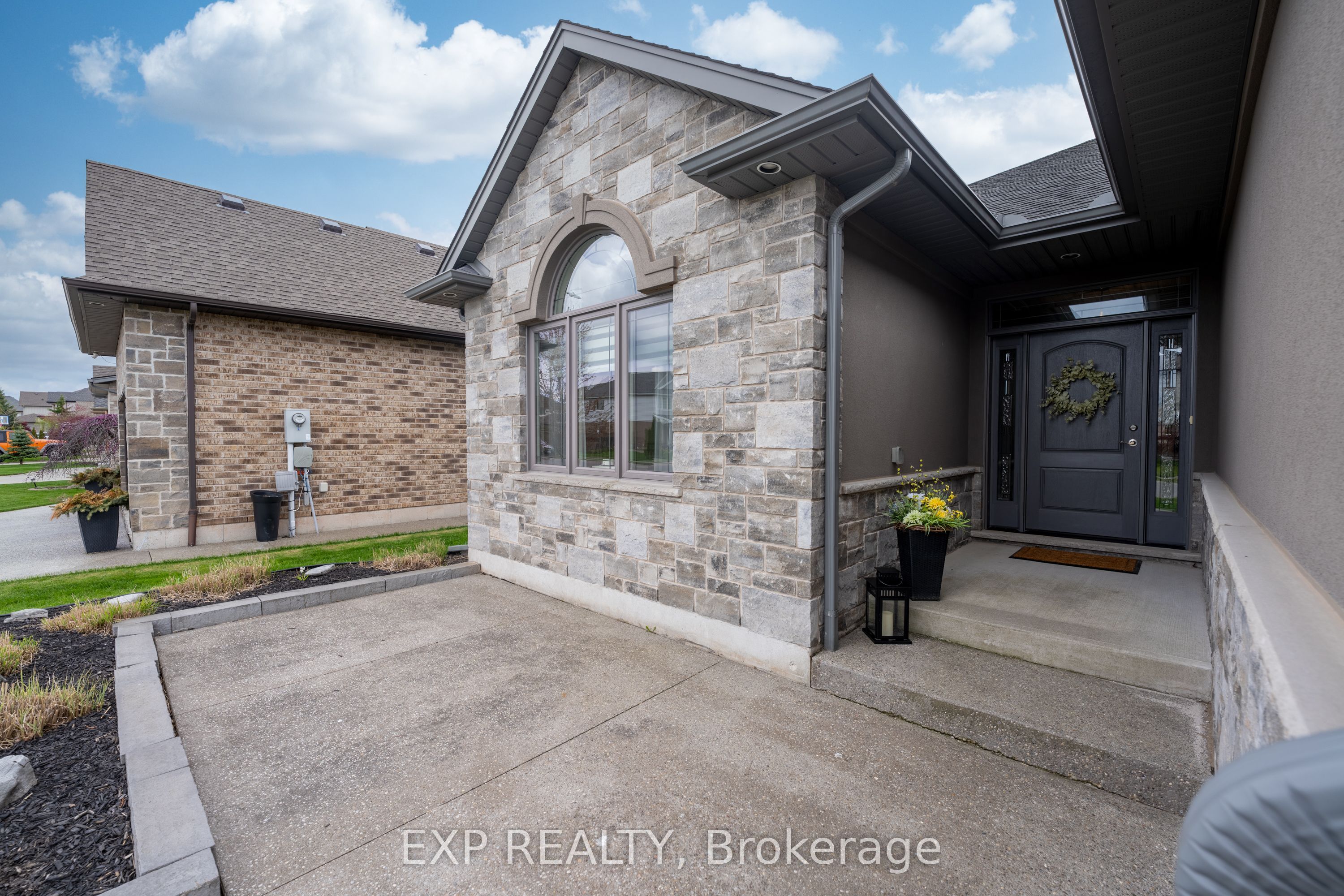 8736 Angie Drive, Niagara Falls, ON L2H 0H9 photo 5