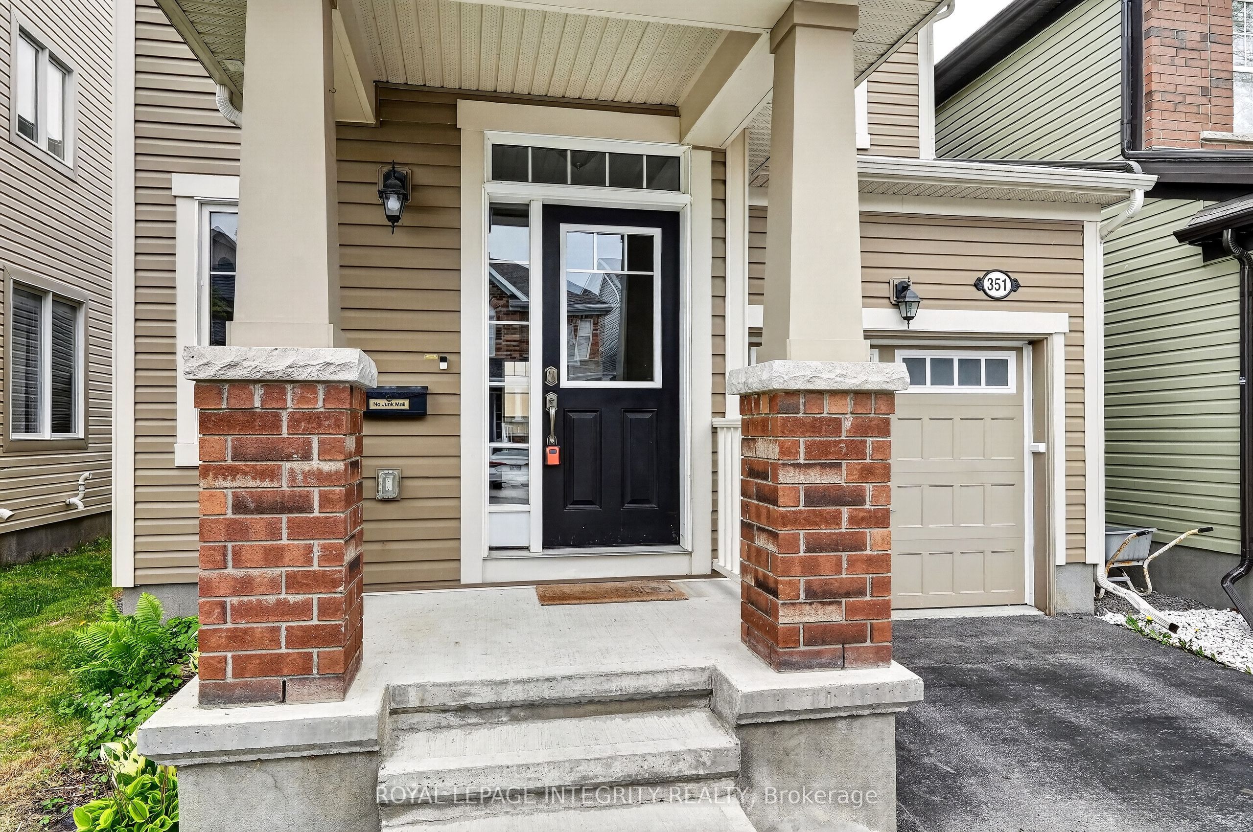 351 Gallantry Way, Stittsville - Munster - Richmond, ON K2S 0R1 photo 2