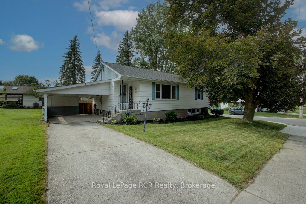 45 William Street E, Minto, ON N0G 1Z0