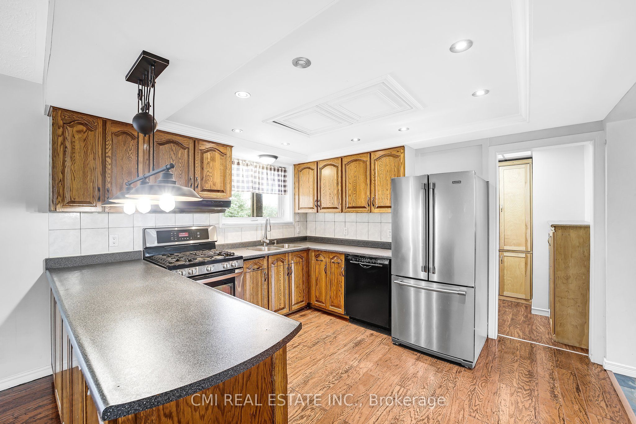 96 Elgin Street, Kawartha Lakes, ON K9V 3W7 photo 5