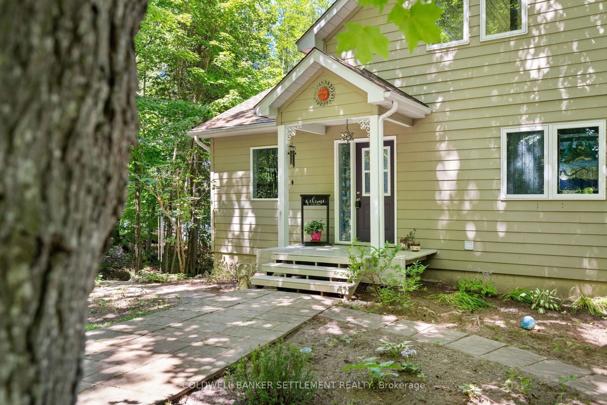 812 Douglas Lane, Tay Valley, ON K7H 3C9 photo 3