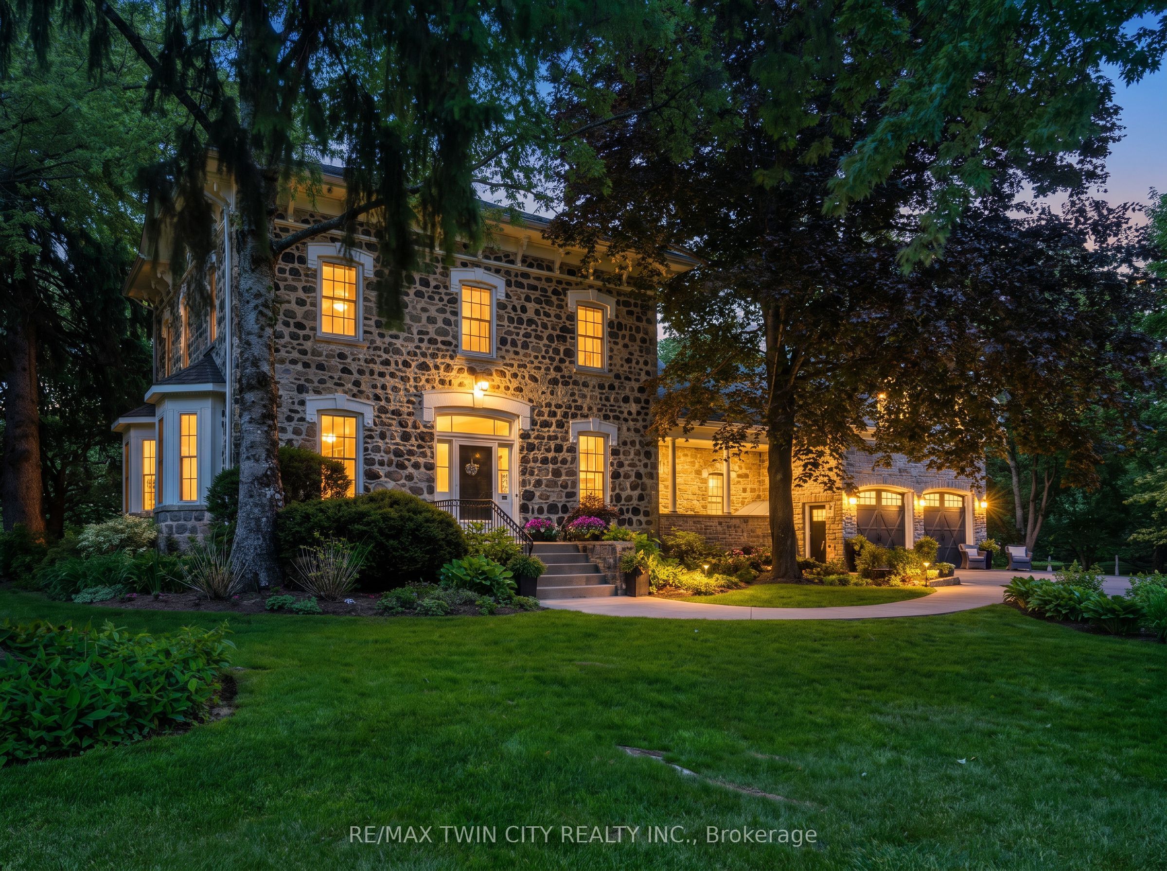 25 Dunbar Street, Brant, ON N0B 1W0