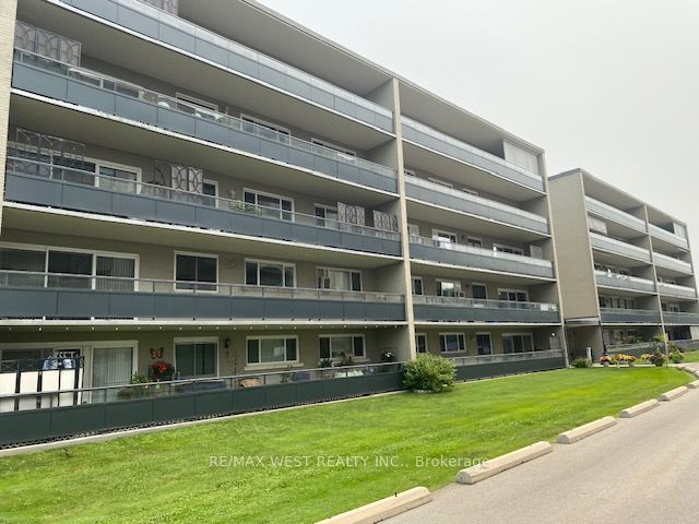 510 Queenston Road 103, Hamilton, ON L8K 1J3 photo 2