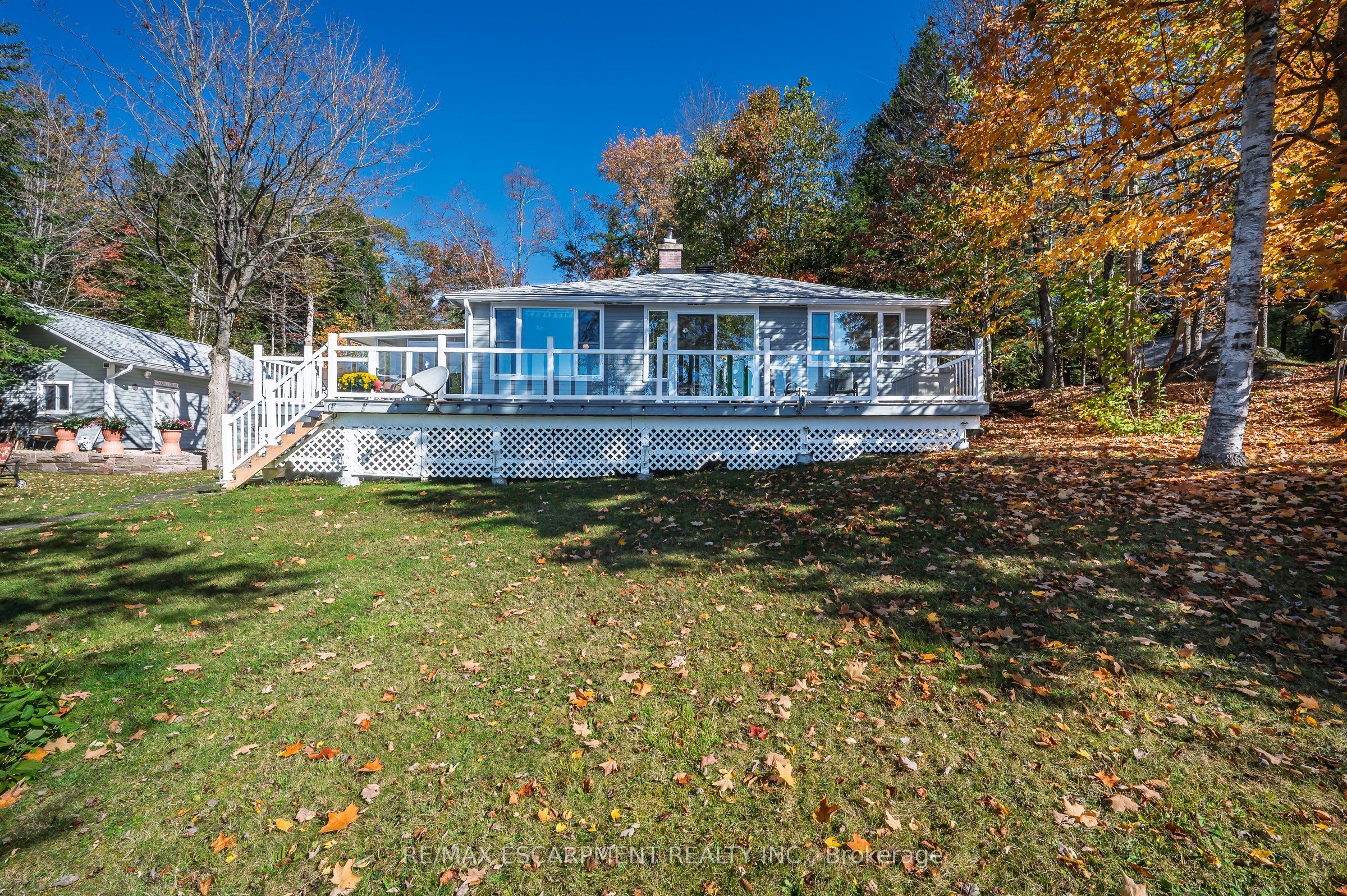 1012 Armstrong Road, Gravenhurst, ON P0E 1G0 photo 3
