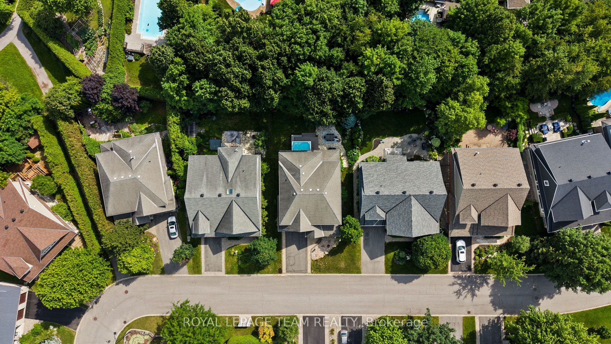 14 Ironside Court, Kanata, ON K2K 3H5 photo 2