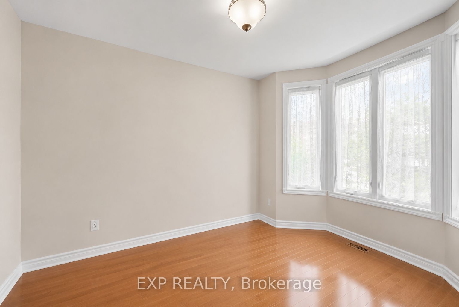 28 Jim Brownell Boulevard, South Stormont, ON K0C 1P0 photo 5