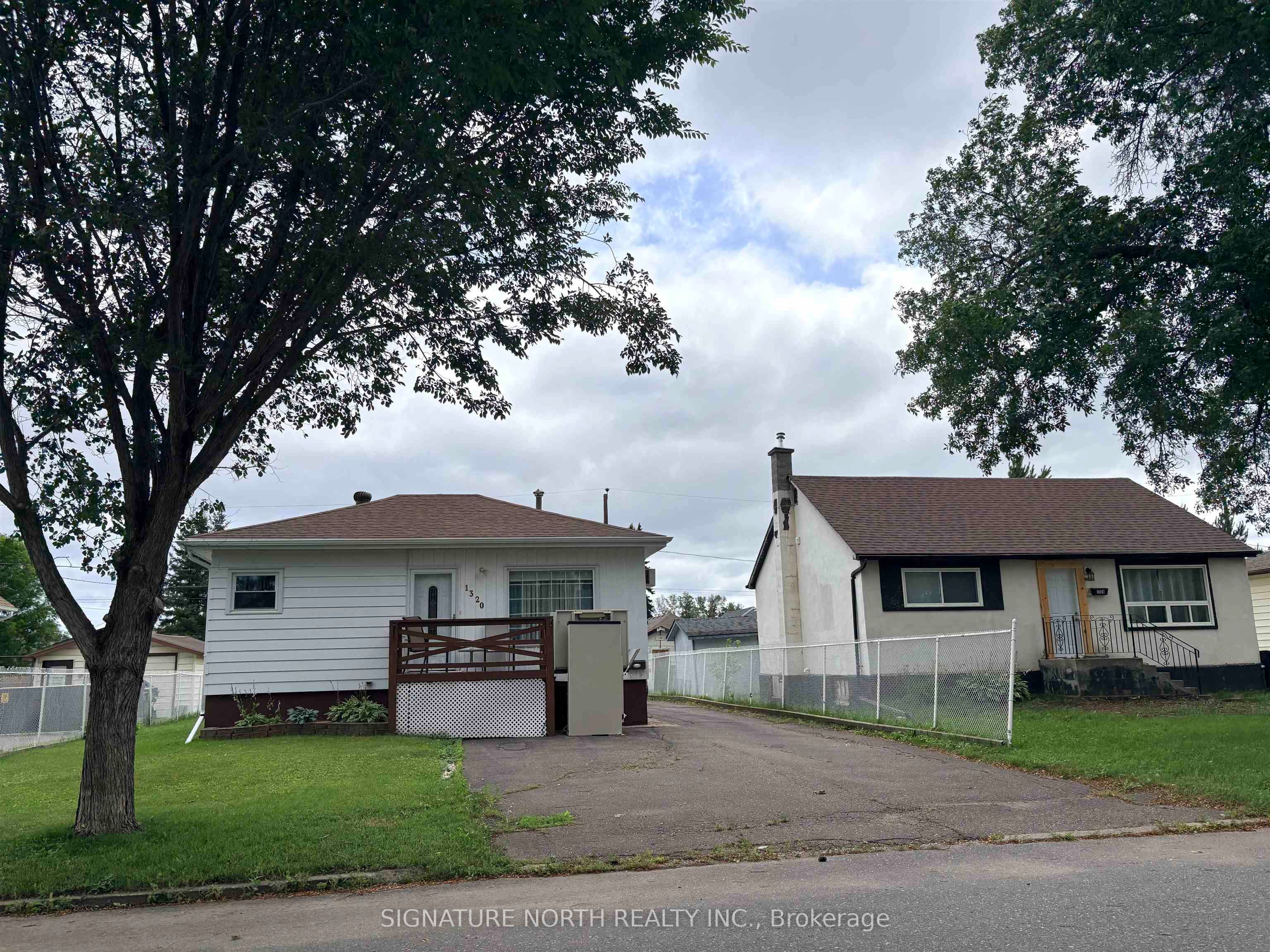 1320 Wallbridge Avenue, Thunder Bay, ON P7E 3K8