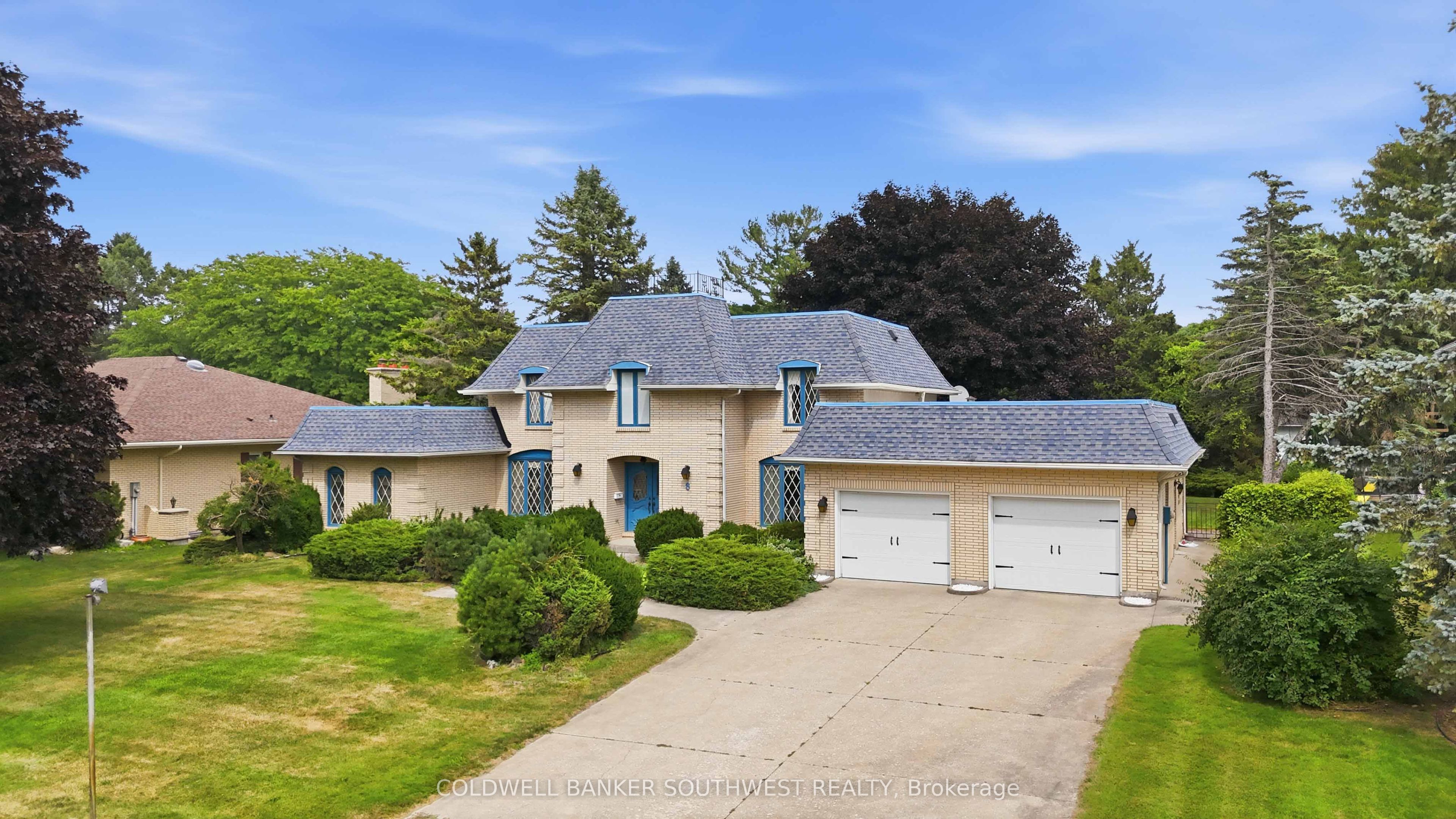 8 Crestwood Place, Sarnia, ON N7S 5M9 photo 2