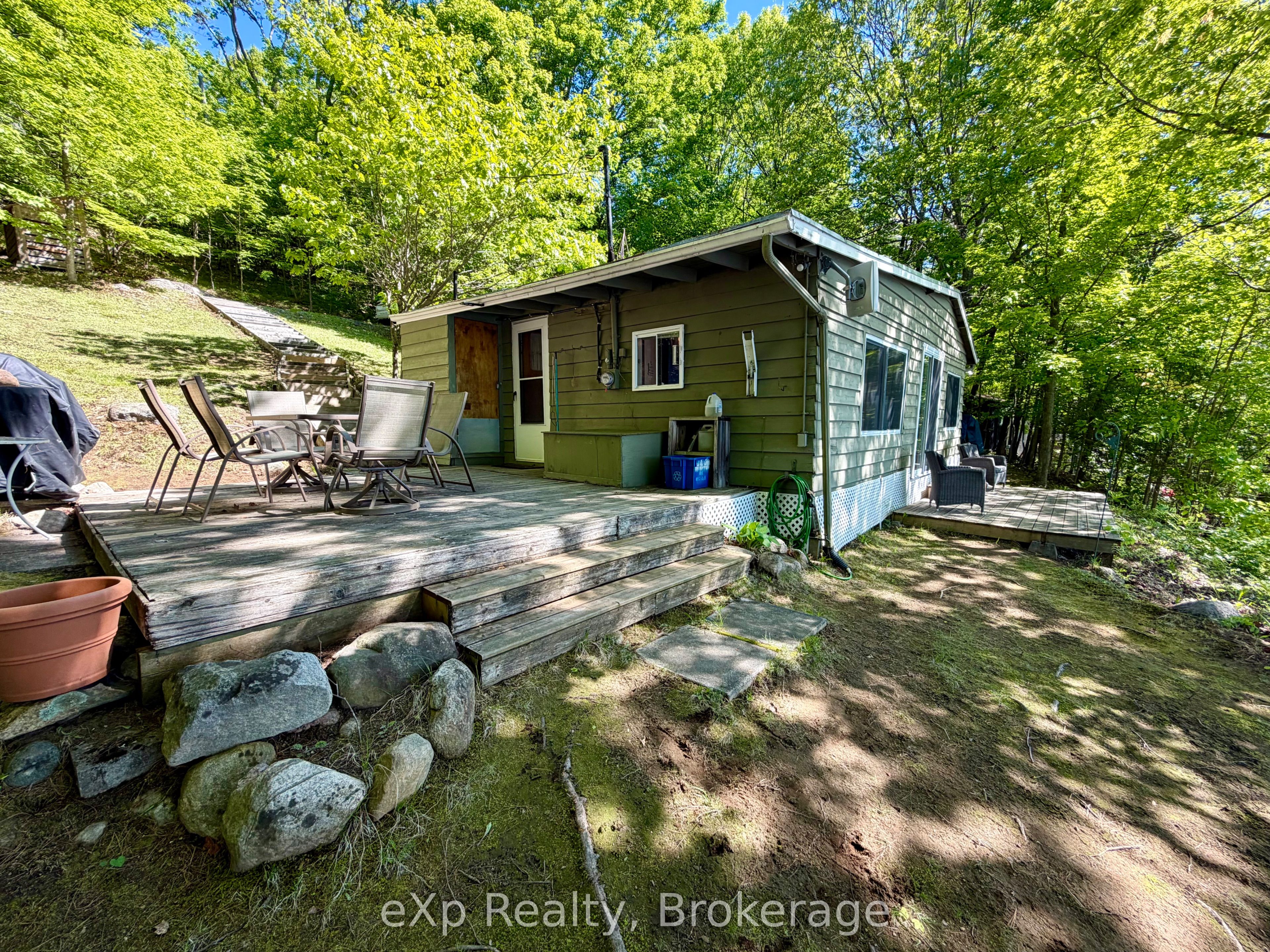 1082 Cowan Park Road 3, Muskoka Lakes, ON P0B 1M0 photo 4