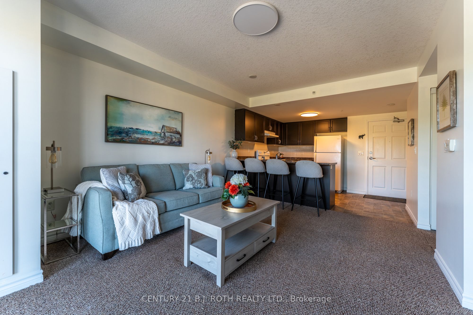 67 Kingsbury Square 403, Guelph, ON N1L 0L3