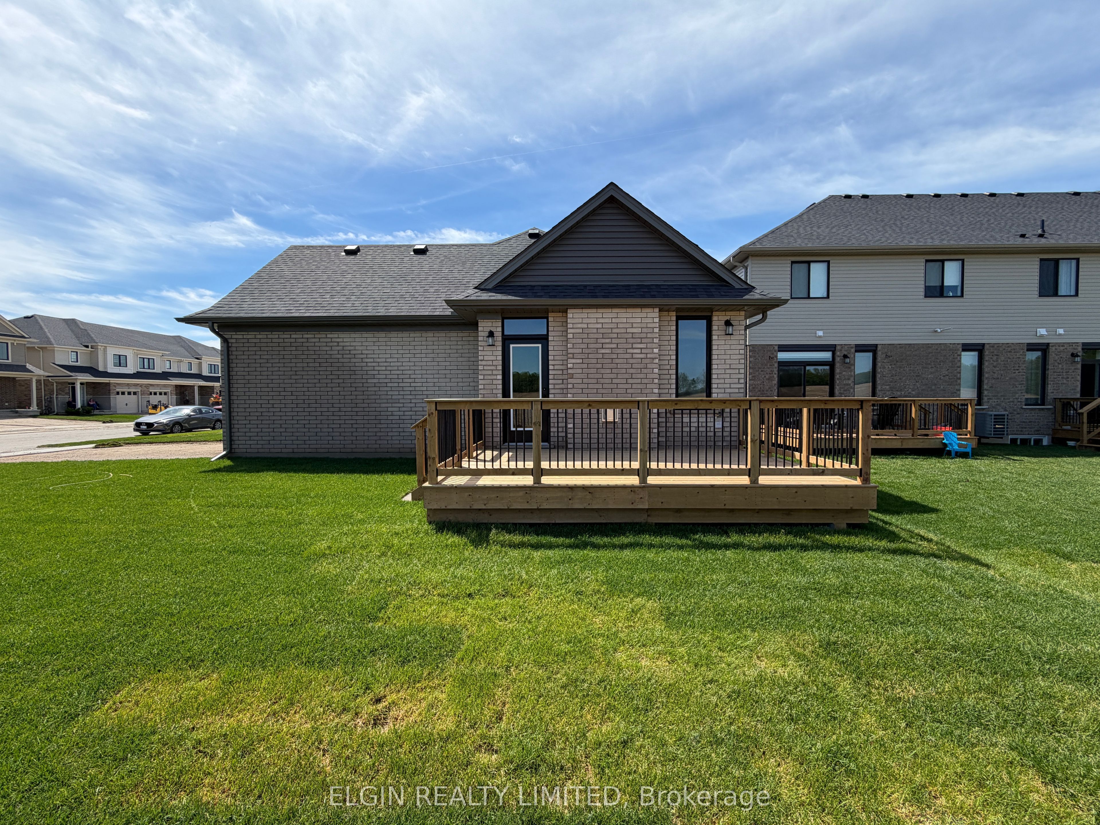 74 Braun Avenue, Tillsonburg, ON N4G 0K4 photo 5