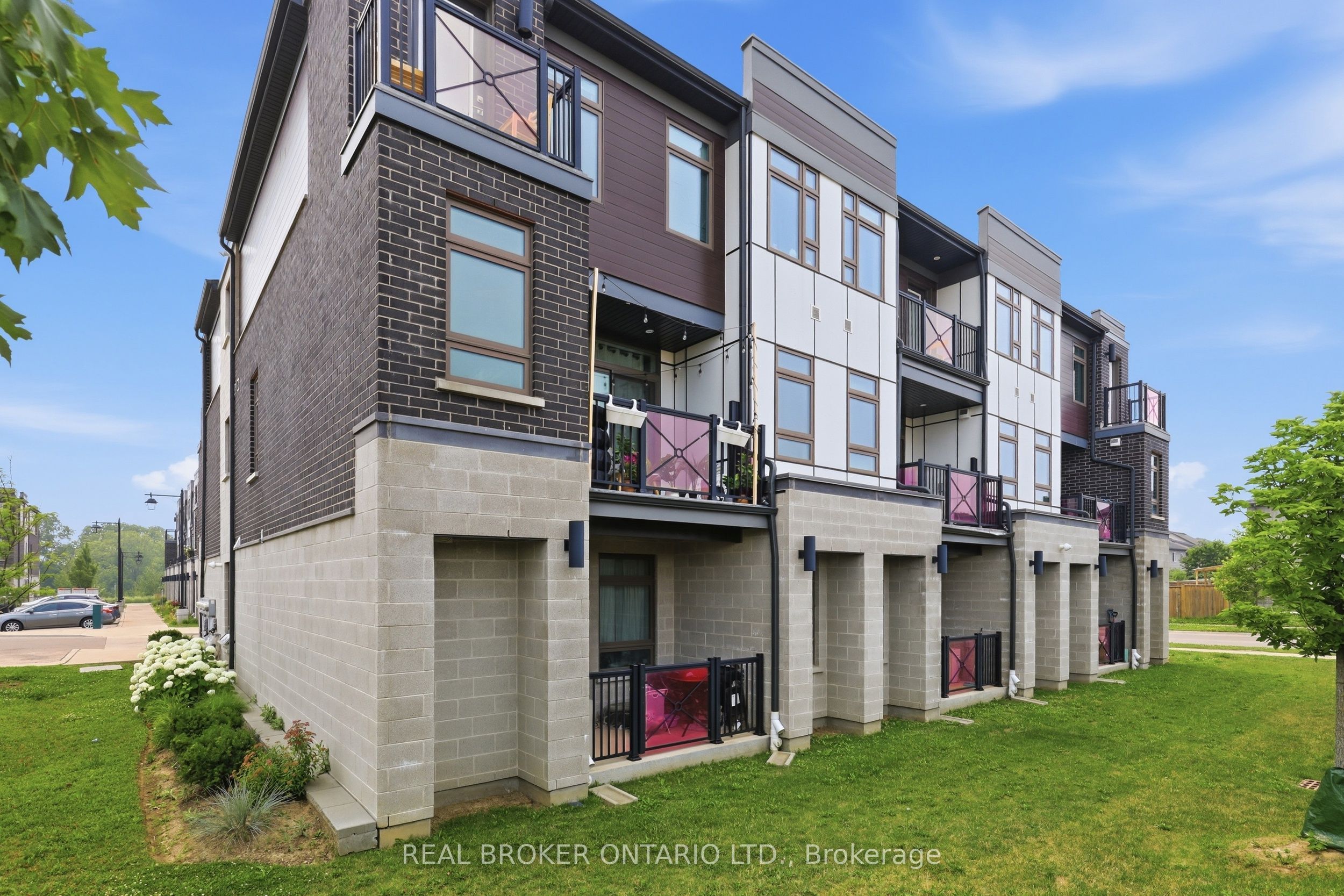 155 SE Thomas Slee Drive SE 1 G, Kitchener, ON N2P 2X5 photo 3