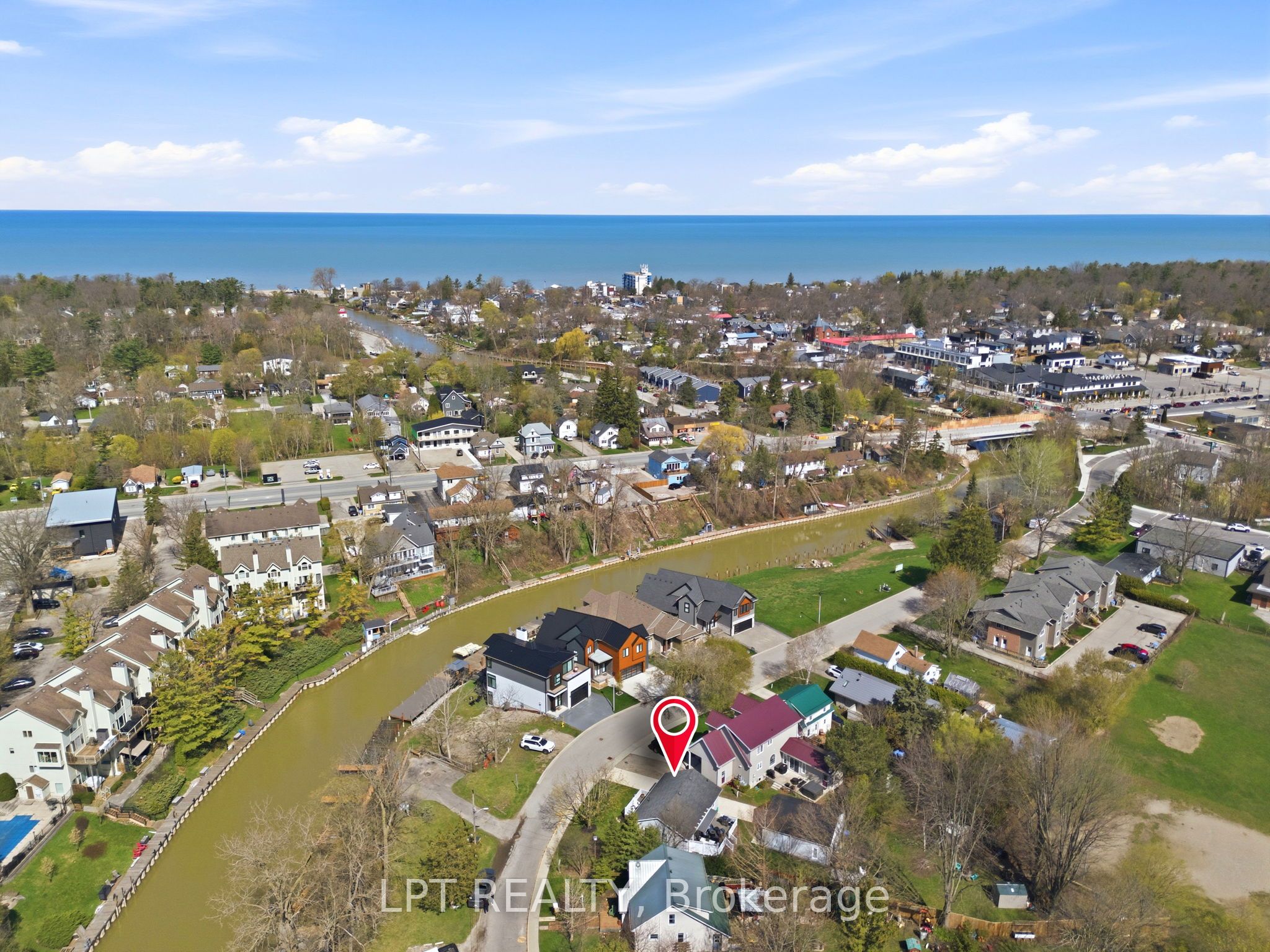 30 Sauble River Road, Lambton Shores, ON N0M 1T0 photo 4