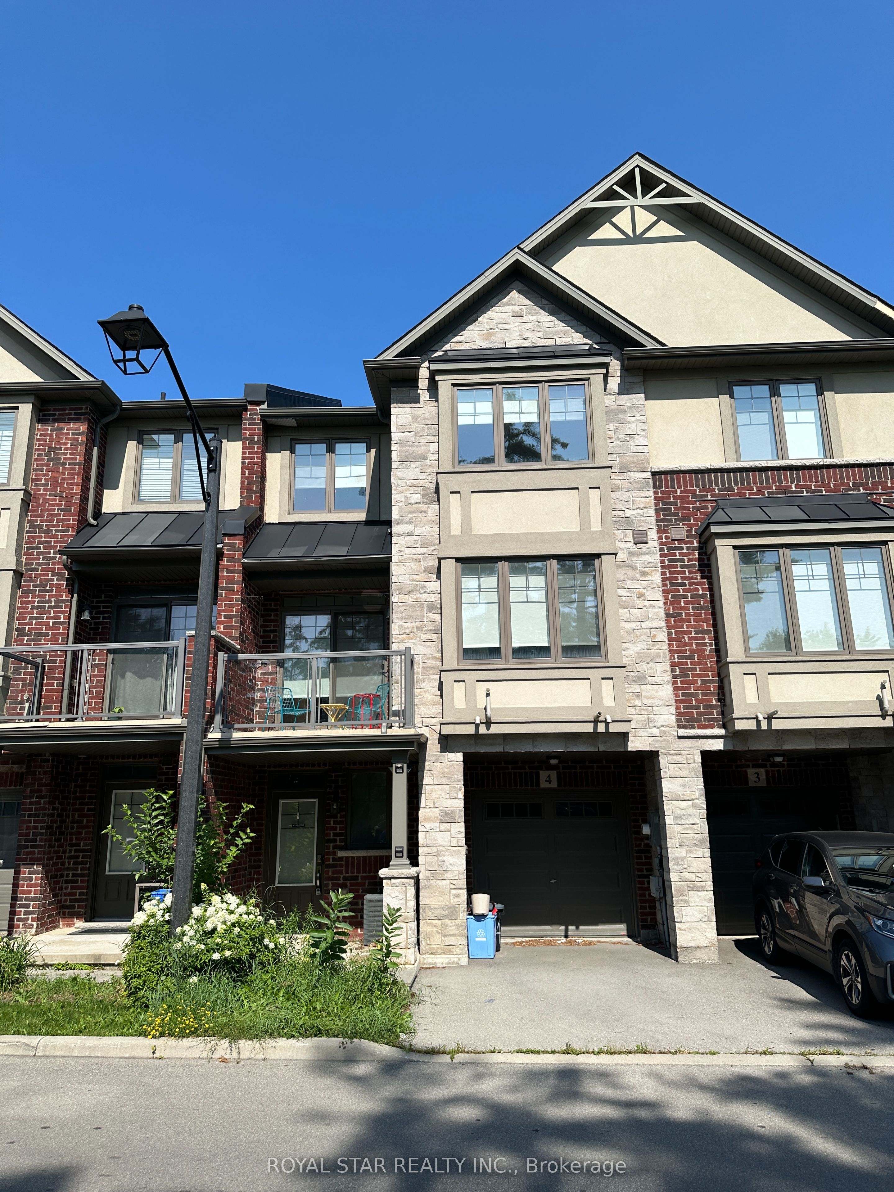 1169 Garner Road E 4, Hamilton, ON L9G 2J9