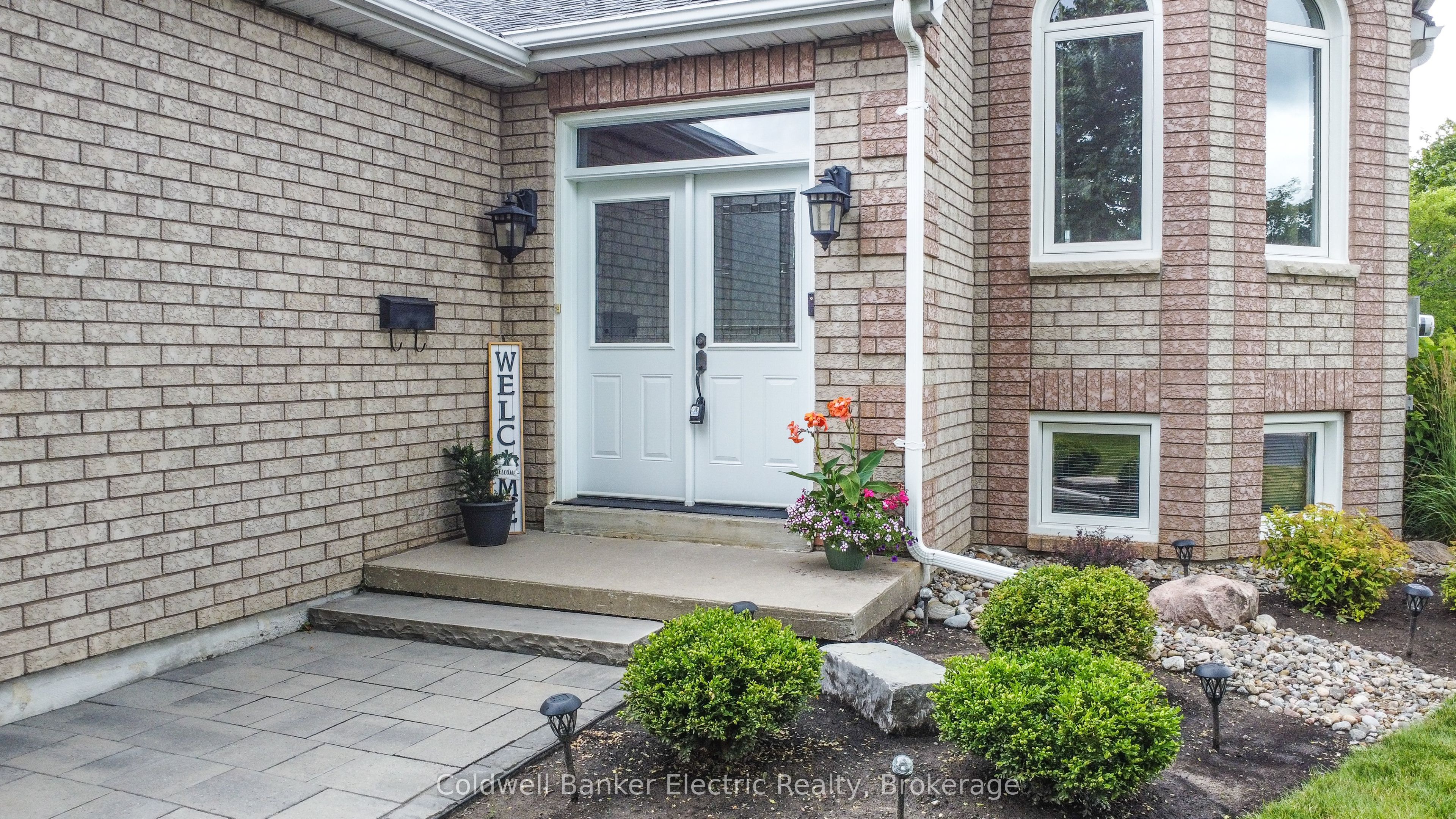 1338 Wildlark Drive, Peterborough, ON K9K 2J4 photo 2