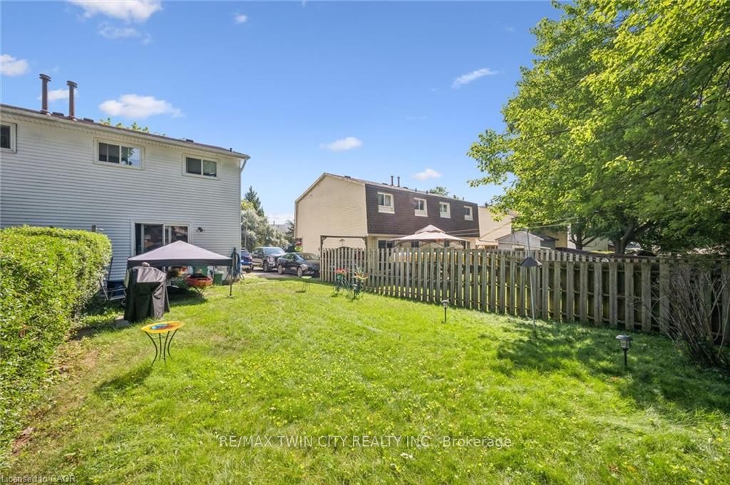 264 Northlake Drive A, Waterloo, ON N2V 1A9 photo 5