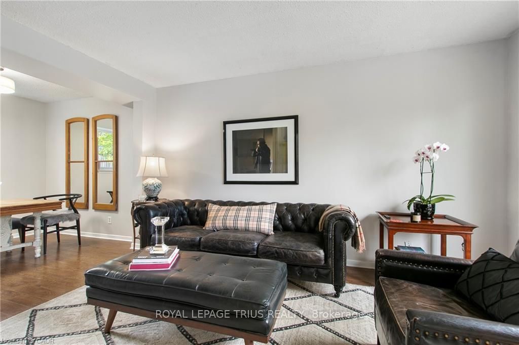 29 Woodlawn Avenue, Brantford, ON N3V 1A4 photo 4