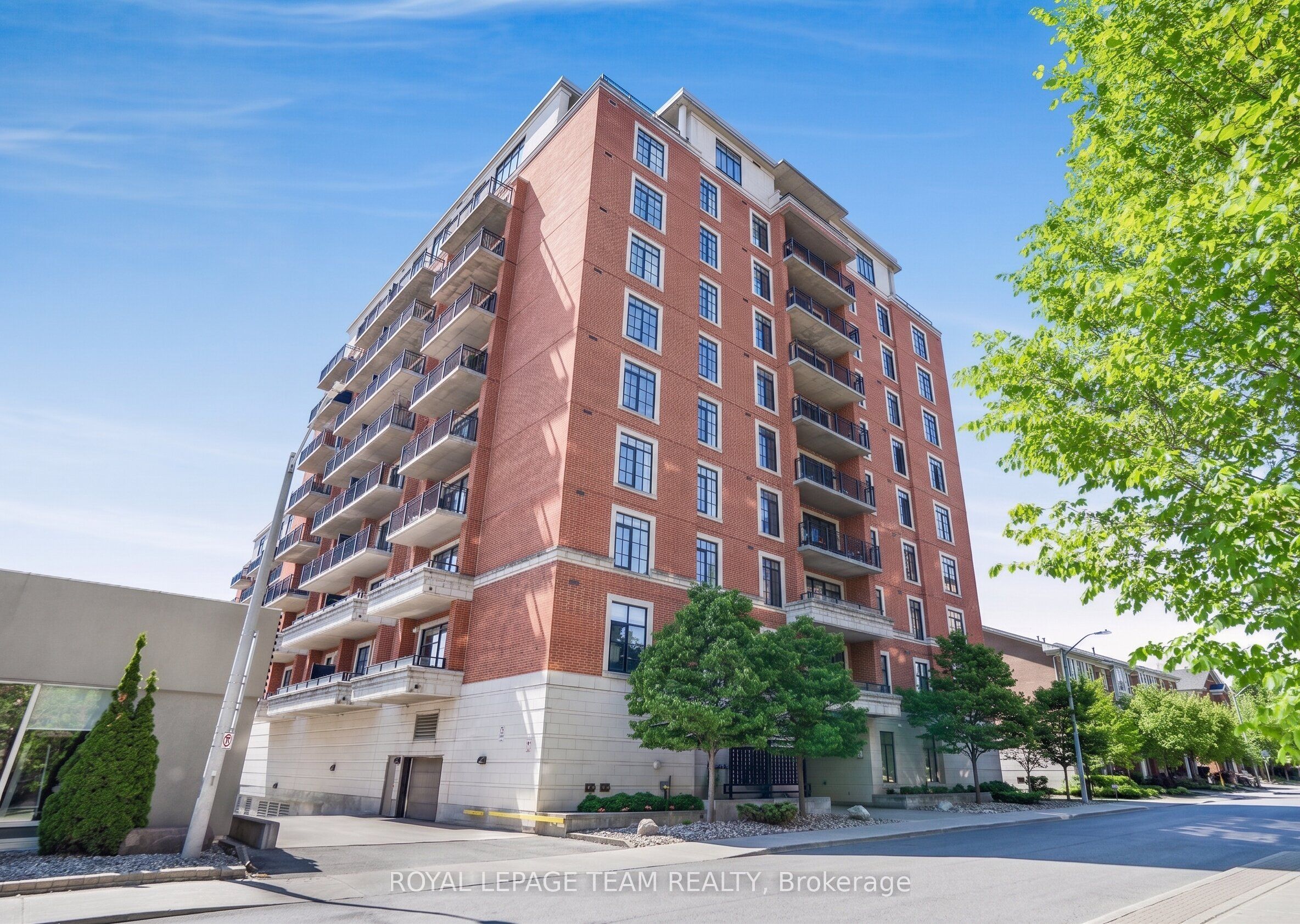330 Loretta Avenue S 301, Dows Lake - Civic Hospital and Area, ON K1S 4E8