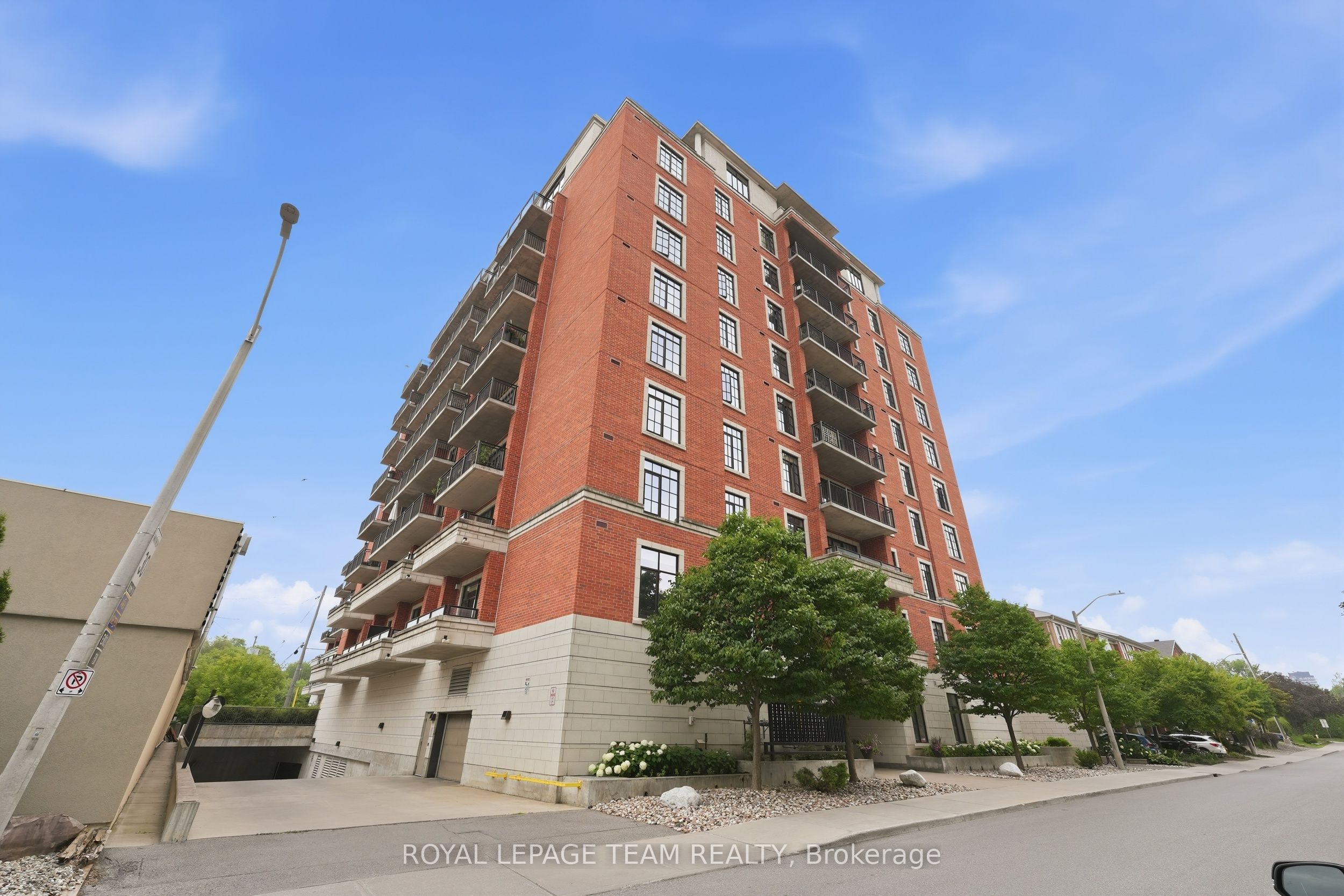 330 Loretta Avenue S 301, Dows Lake - Civic Hospital and Area, ON K1S 4E8 photo 2