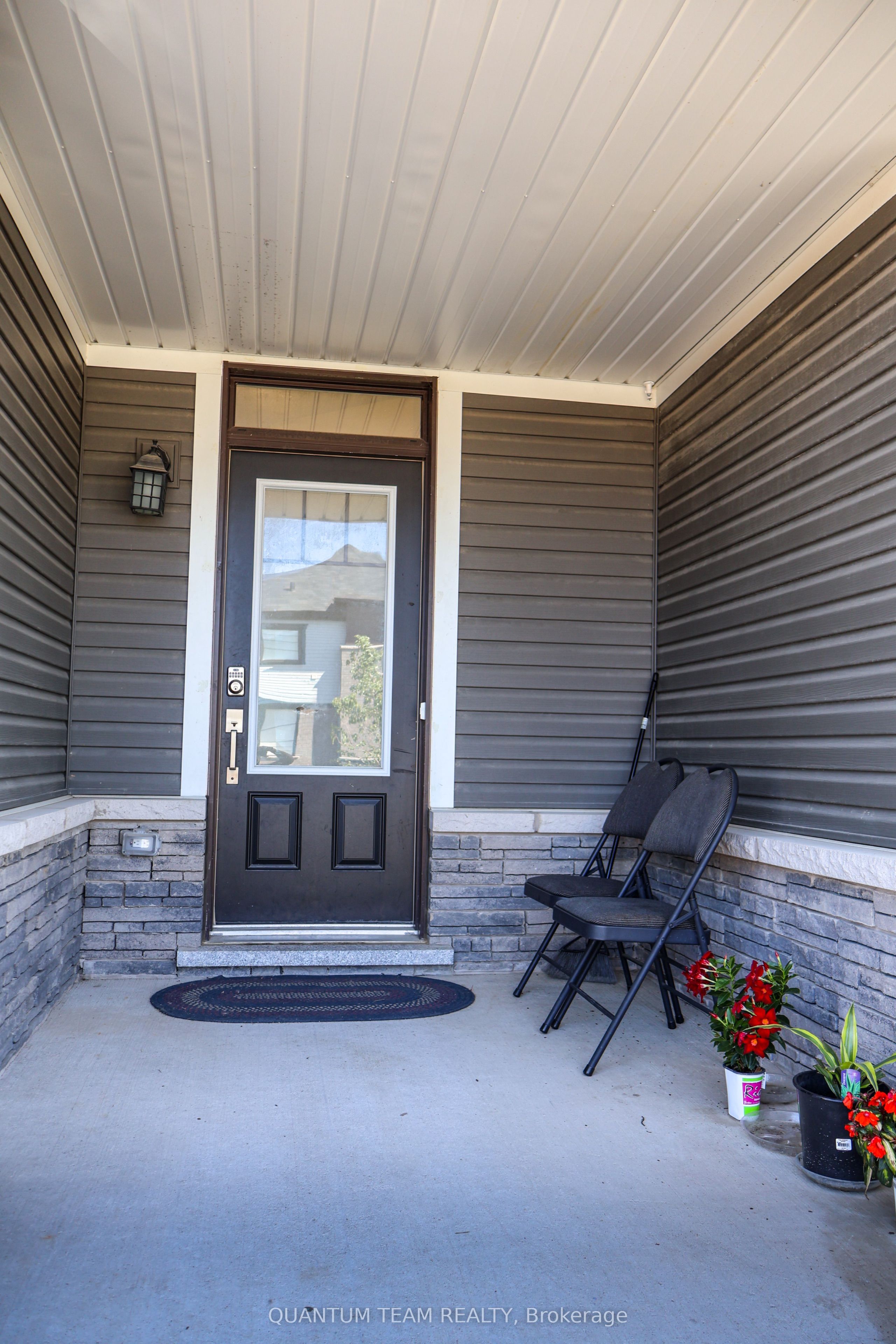 266 Explorer Way, Thorold, ON L2V 0K2 photo 3