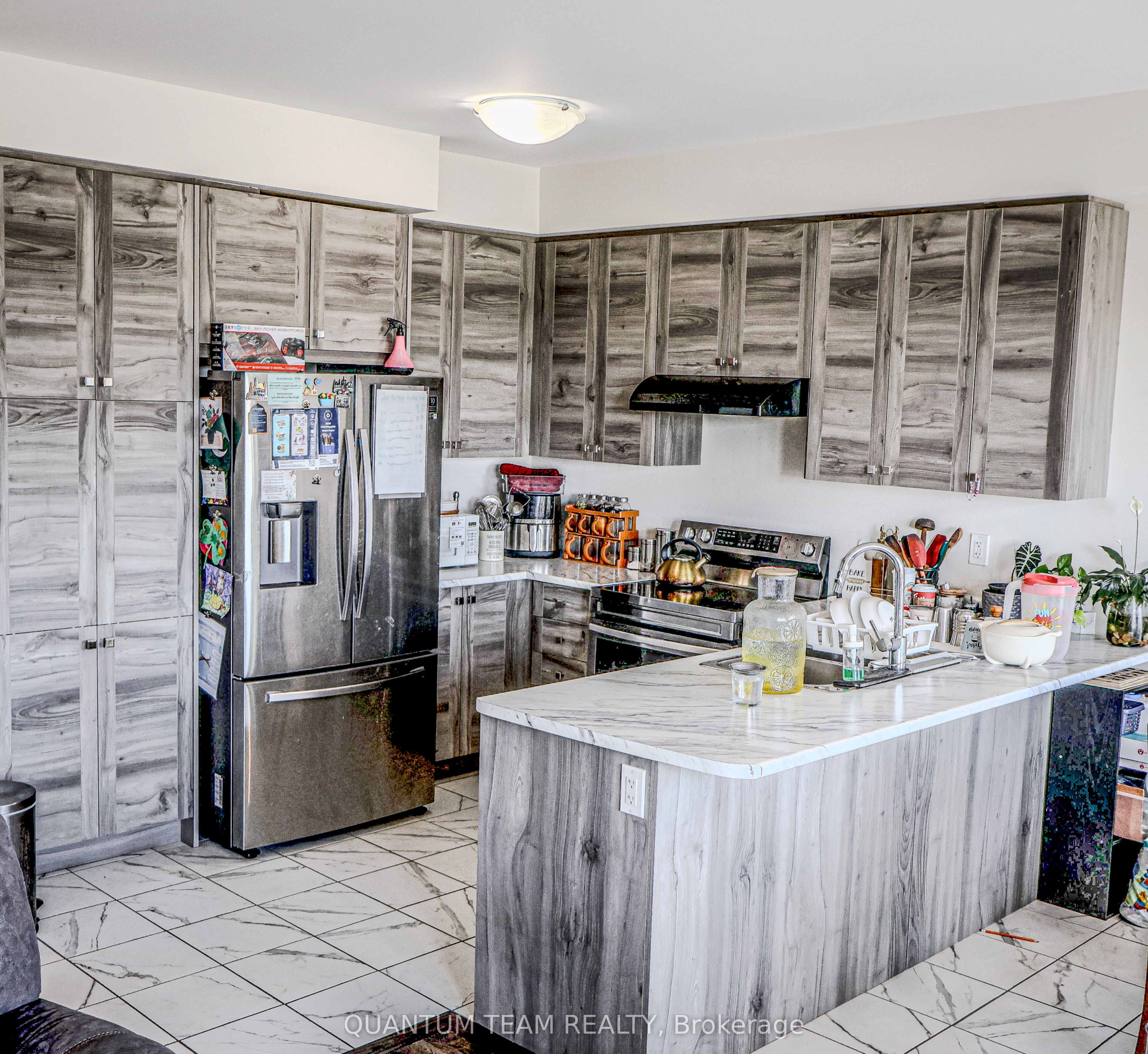 266 Explorer Way, Thorold, ON L2V 0K2 photo 5