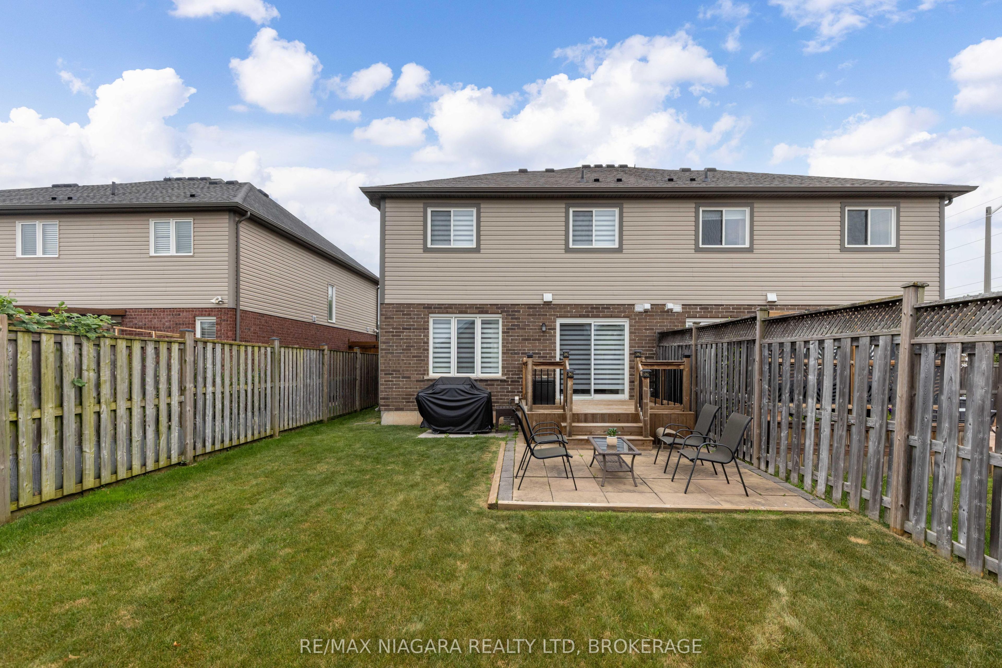 8844 Silverstar Court, Niagara Falls, ON L2H 0B8 photo 3