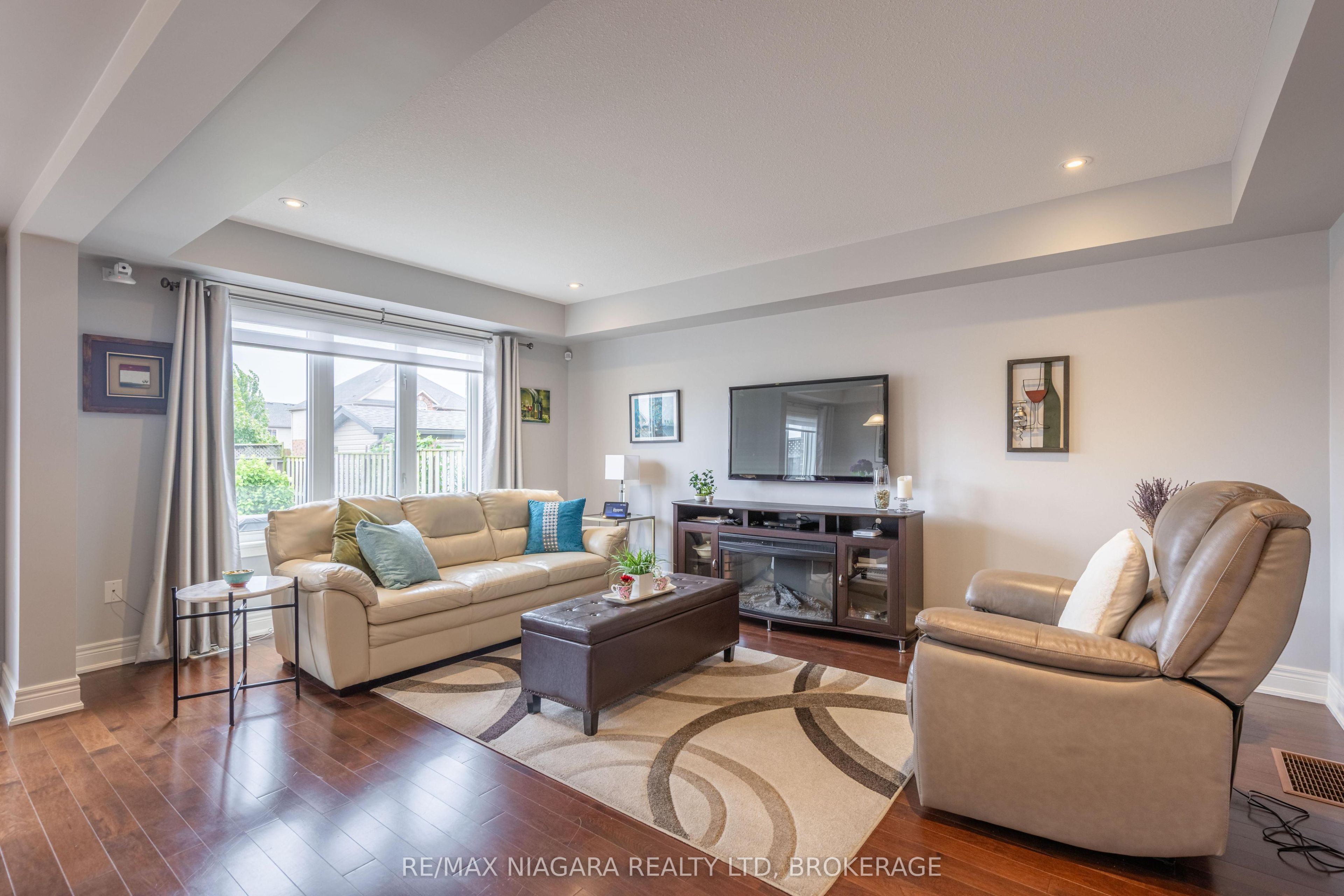 8844 Silverstar Court, Niagara Falls, ON L2H 0B8 photo 4
