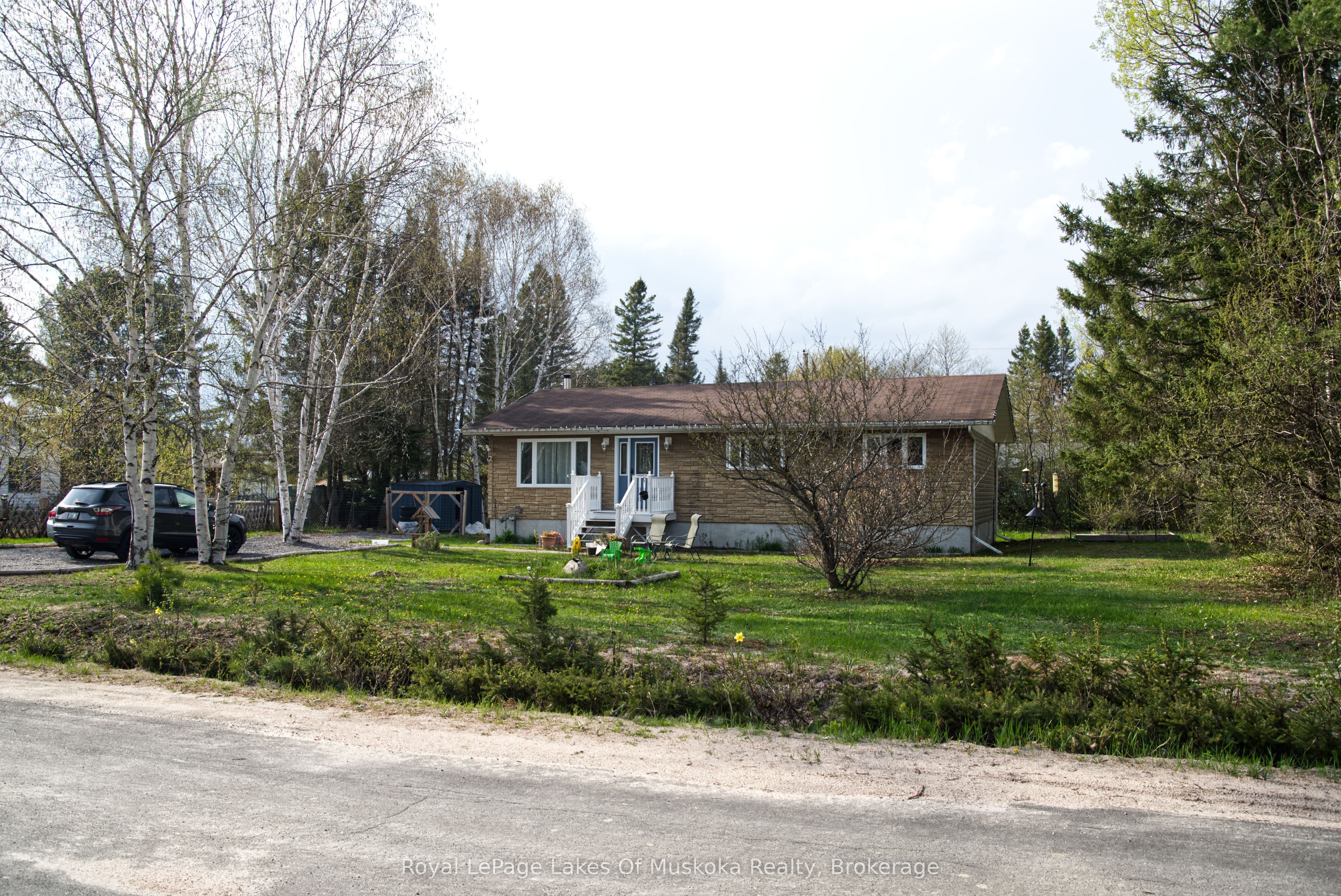 52 Sunshine Street, South River, ON P0A 1Z0 photo 2