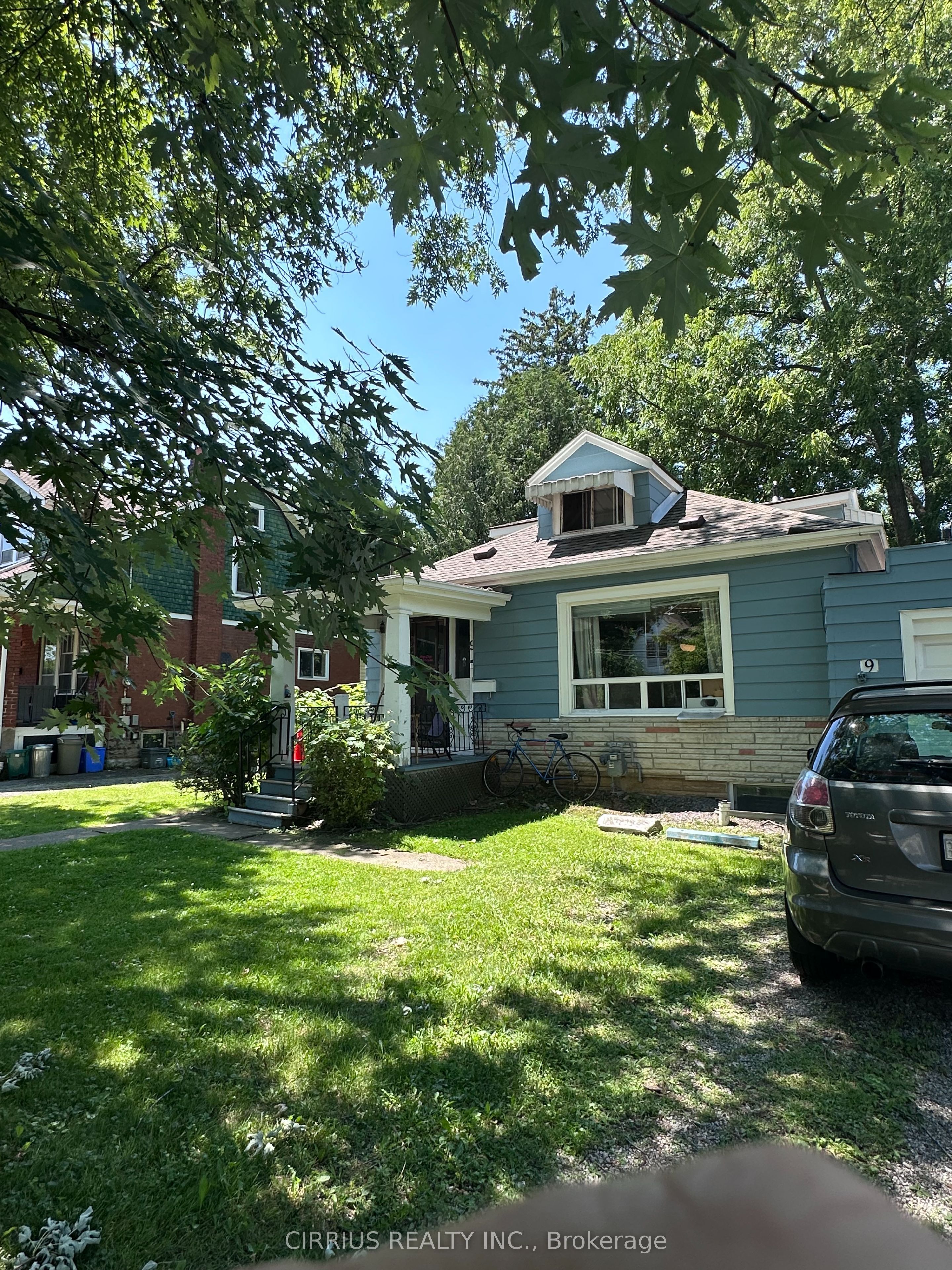 9 Norfolk Street N, Hamilton, ON L8S 3J9 photo 5