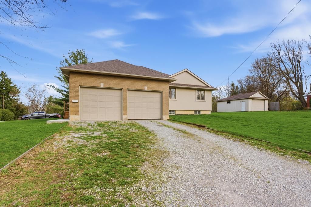80 Lister Avenue, Hamilton, ON L9B 1E2 photo 3