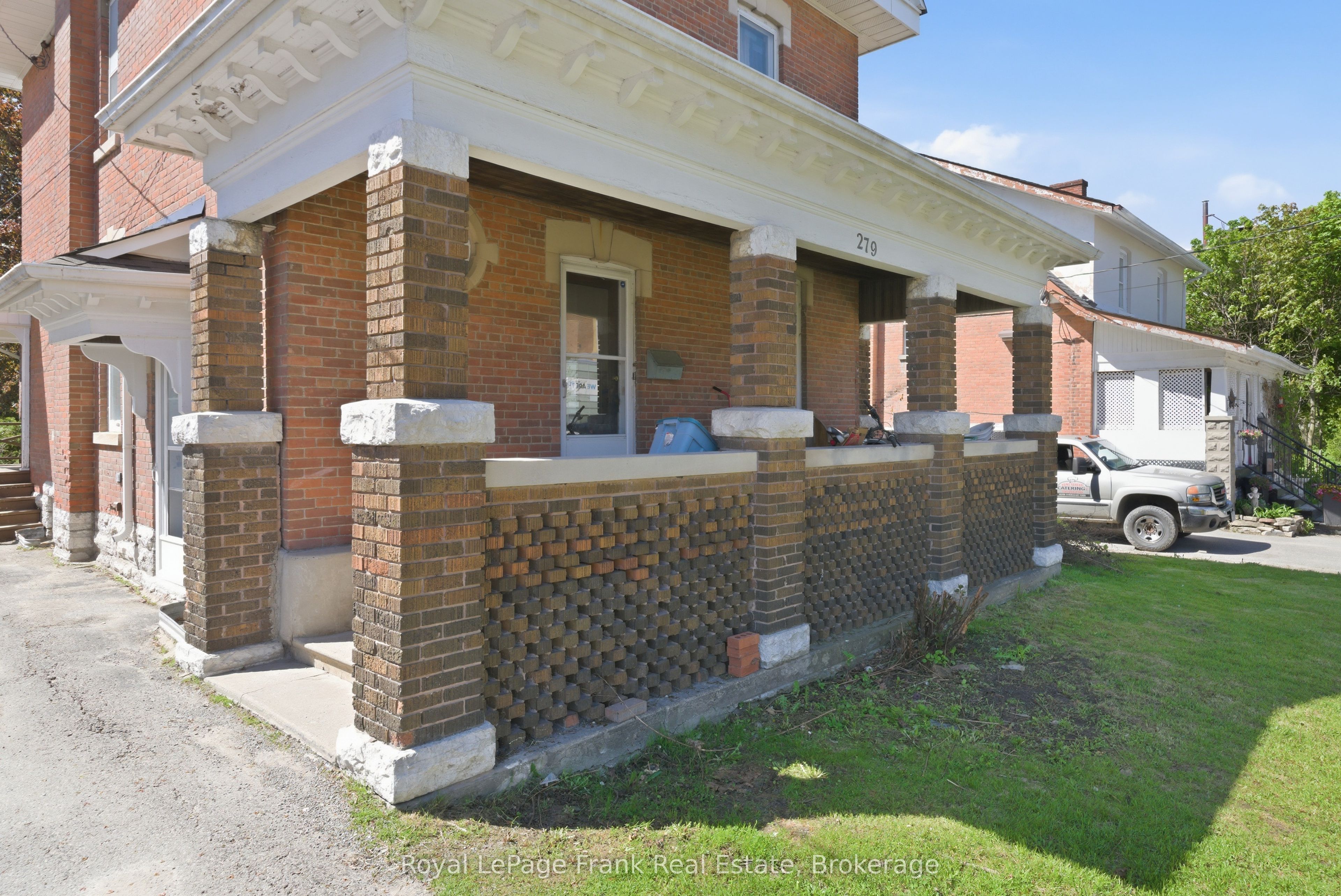 279 Kent Street W, Kawartha Lakes, ON K9V 2Z8 photo 5