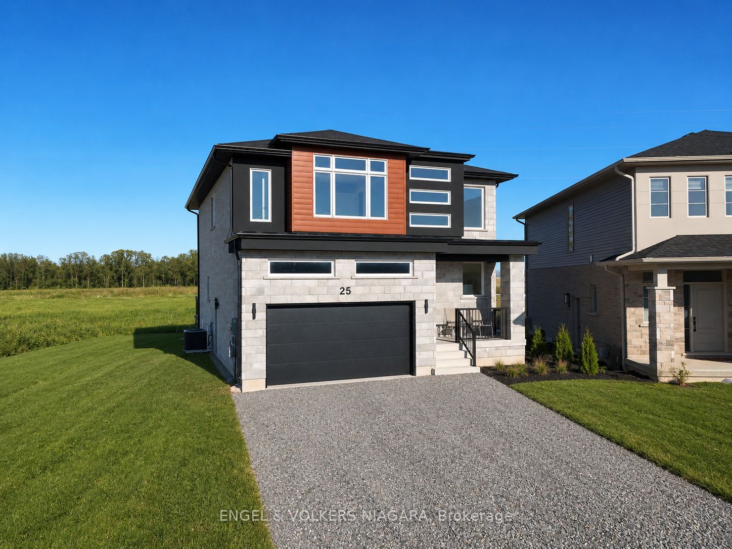 25 Elvira Way, Thorold, ON L2V 0M7 photo 4