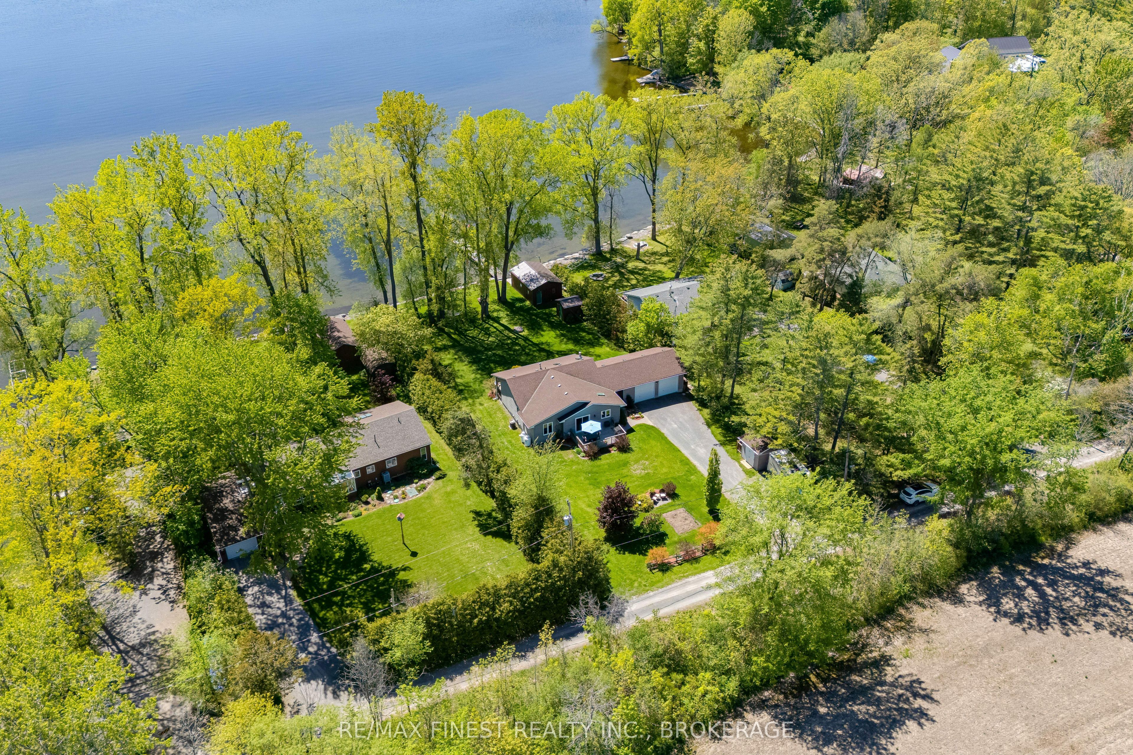 14 Sunset Lane, Greater Napanee, ON K7R 3K7 photo 2