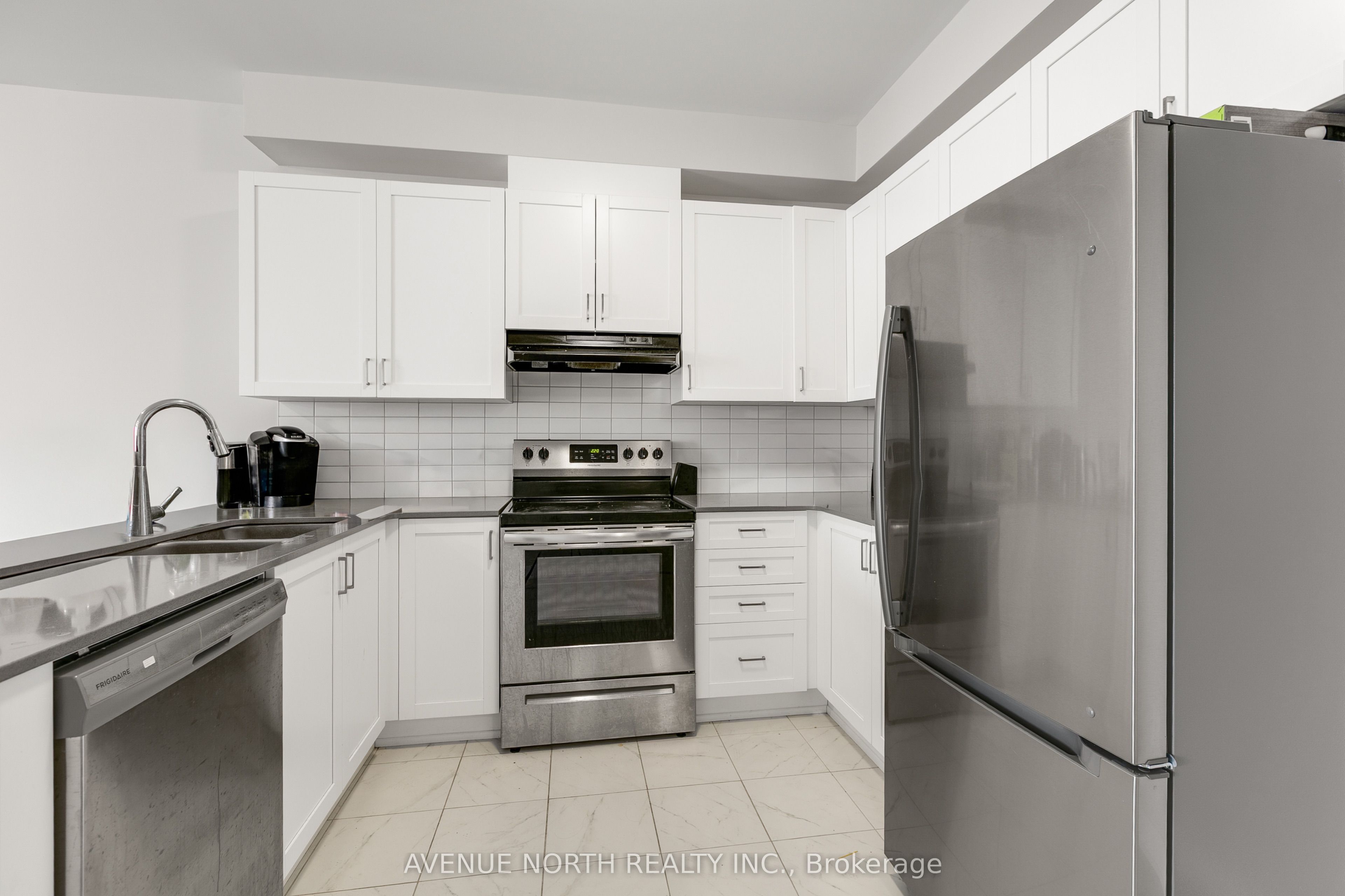 834 Bascule Place, Stittsville - Munster - Richmond, ON K0A 2Z0 photo 5