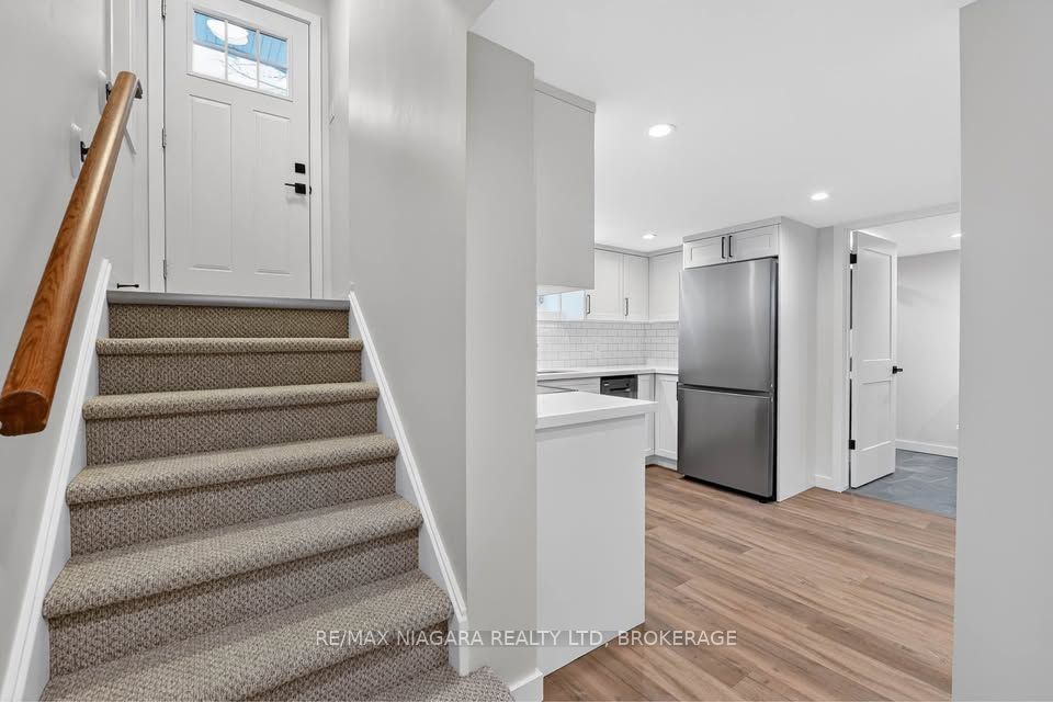 3548 Bond Street Lower, Niagara Falls, ON L2G 6H8 photo 5
