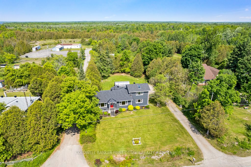352 Highway 15 N/A, Rideau Lakes, ON K7A 0E5 photo 3