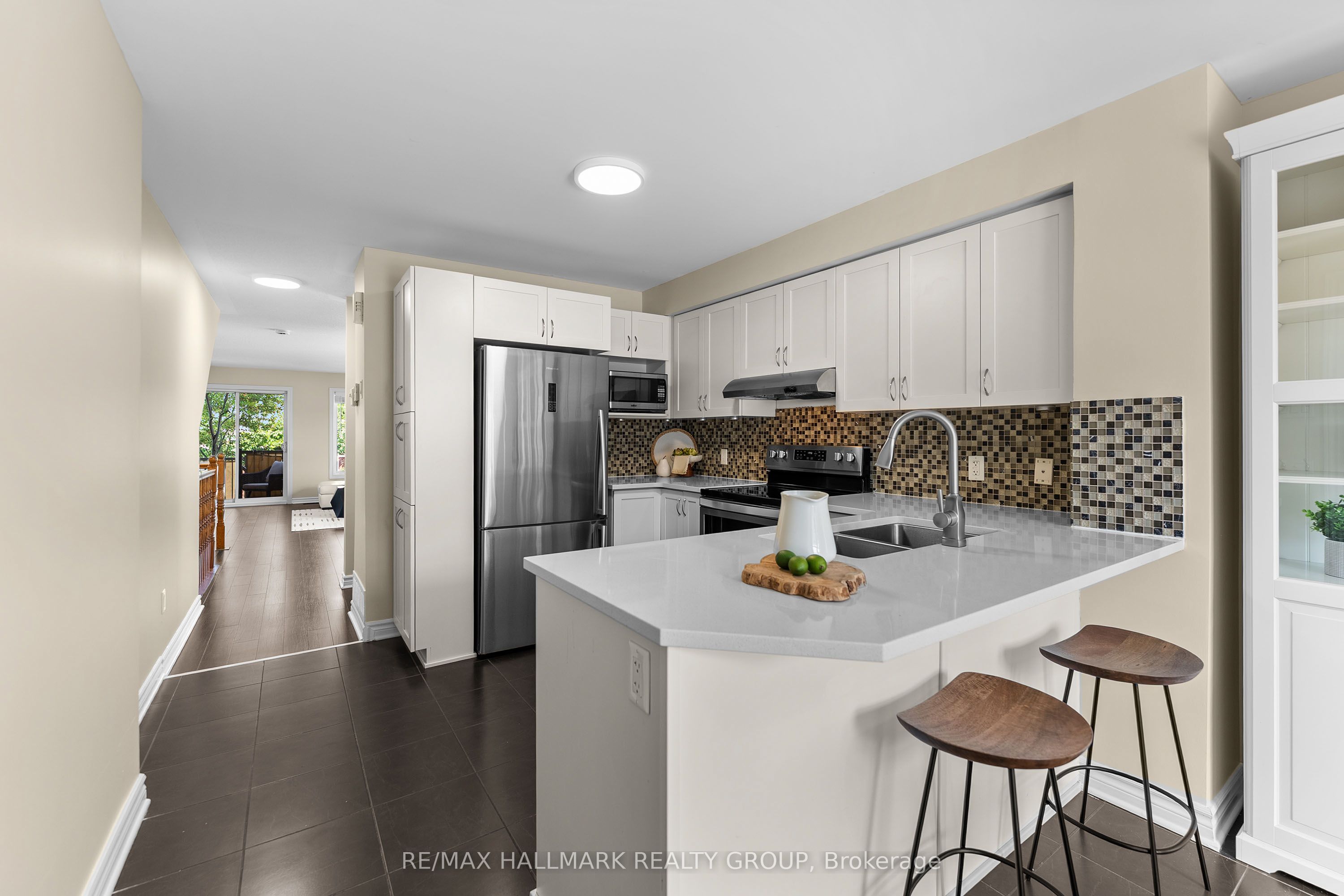 541 Chapman Mills Drive A, Barrhaven, ON K2J 5T2 photo 4