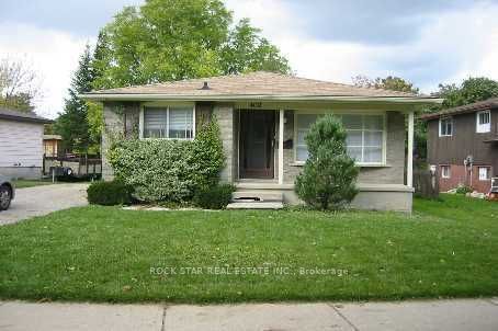 402 Midwood Crescent, Waterloo, ON N2L 5N5